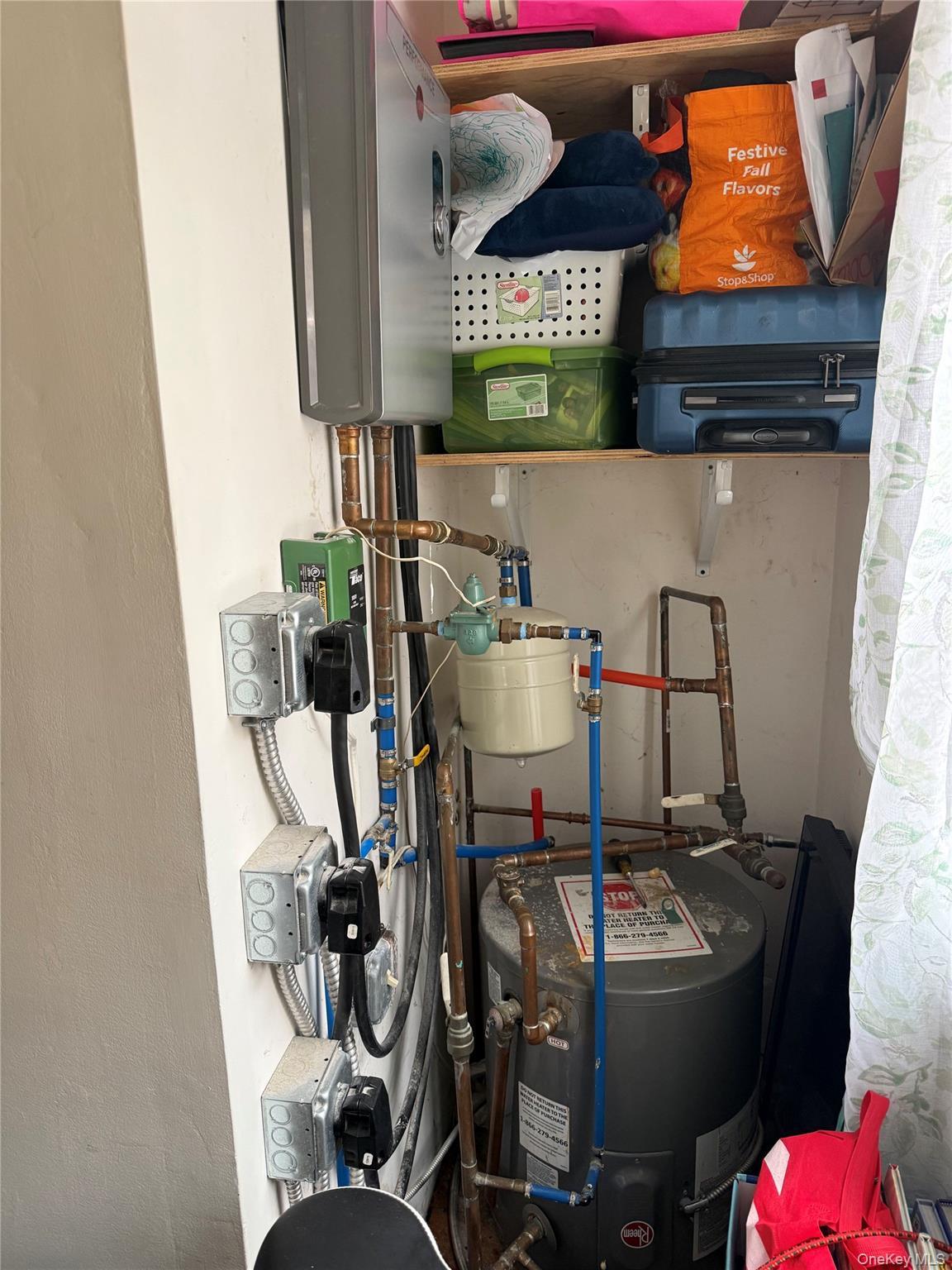 Single Family State  Suffolk County, NY 11798, MLS-960164-22