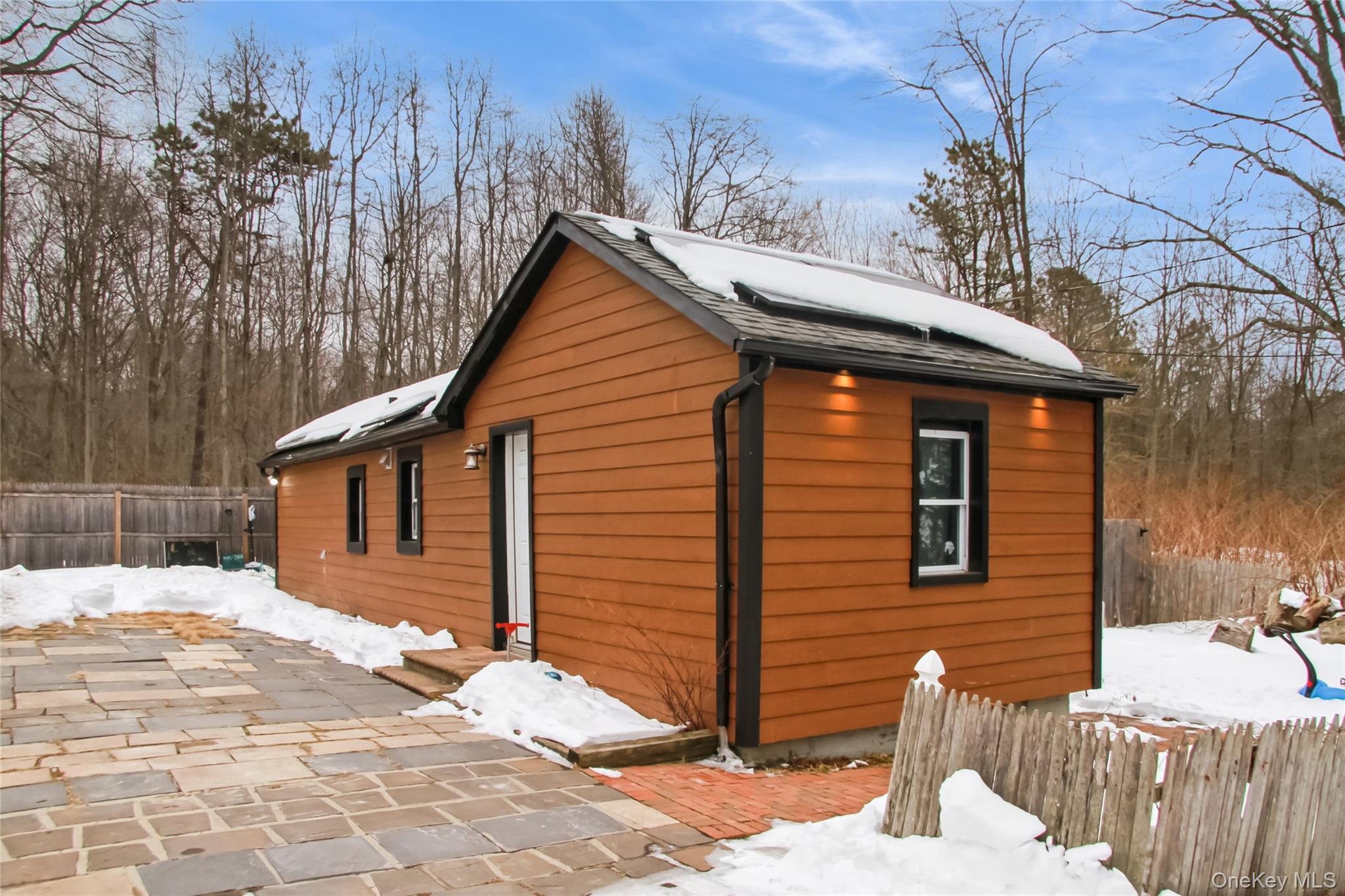 Single Family State  Suffolk County, NY 11798, MLS-960164-23