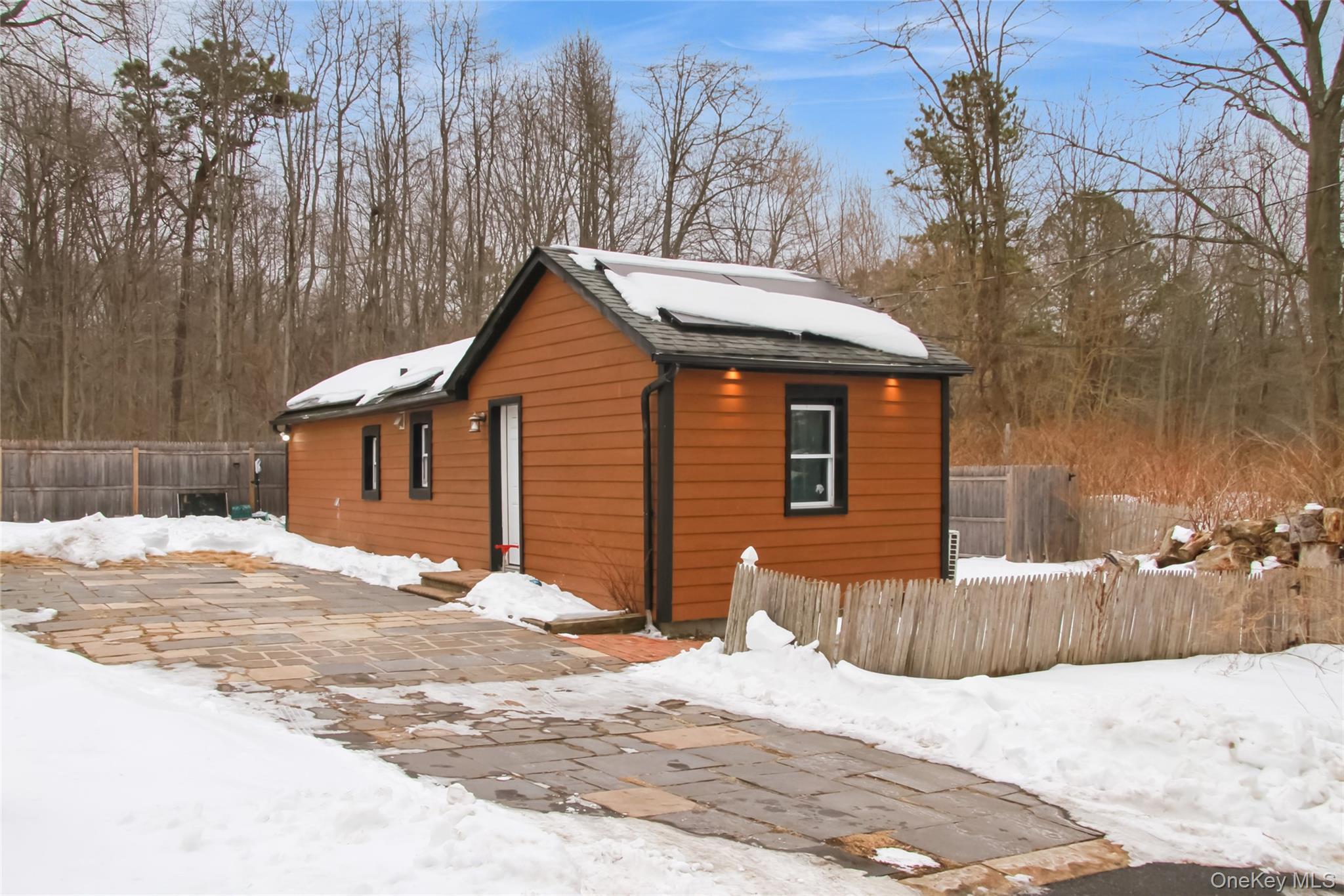 Single Family State  Suffolk County, NY 11798, MLS-960164-24