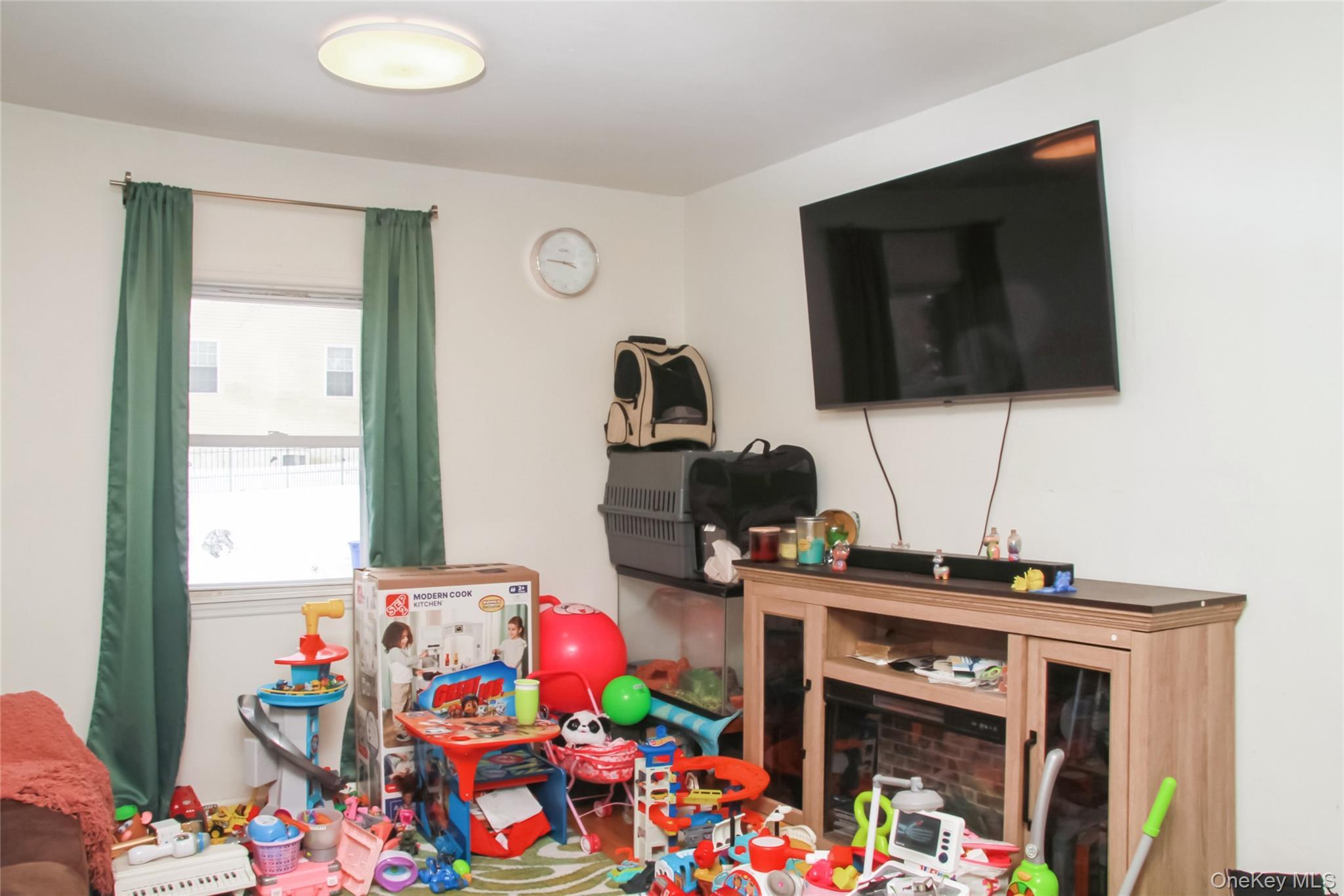 Single Family State  Suffolk County, NY 11798, MLS-960164-6