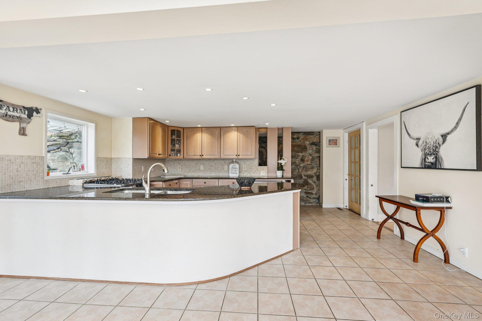 Single Family Juengstville  Westchester County, NY 10519, MLS-960175-17