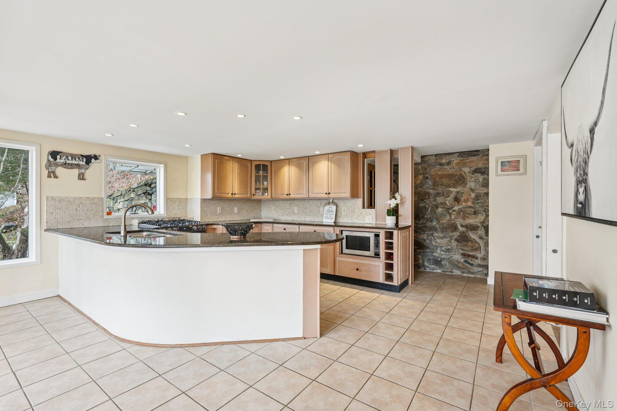 Single Family Juengstville  Westchester County, NY 10519, MLS-960175-18