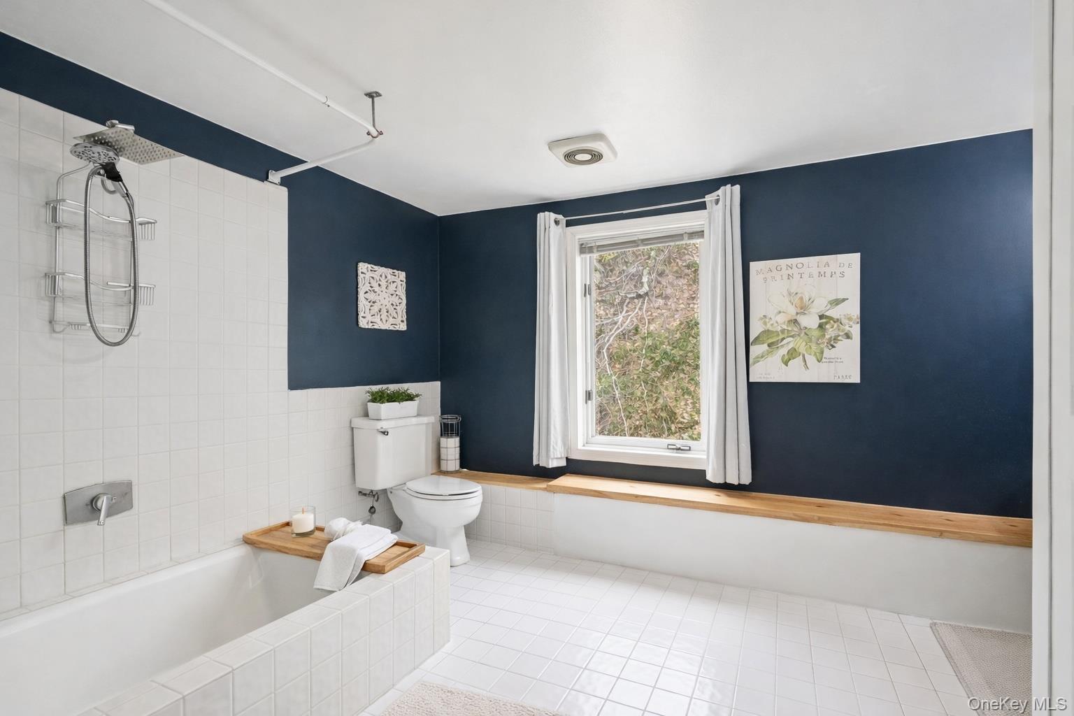 Single Family Juengstville  Westchester County, NY 10519, MLS-960175-28