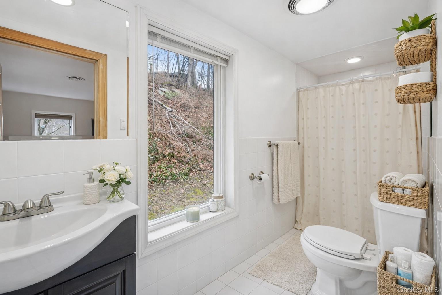 Single Family Juengstville  Westchester County, NY 10519, MLS-960175-31