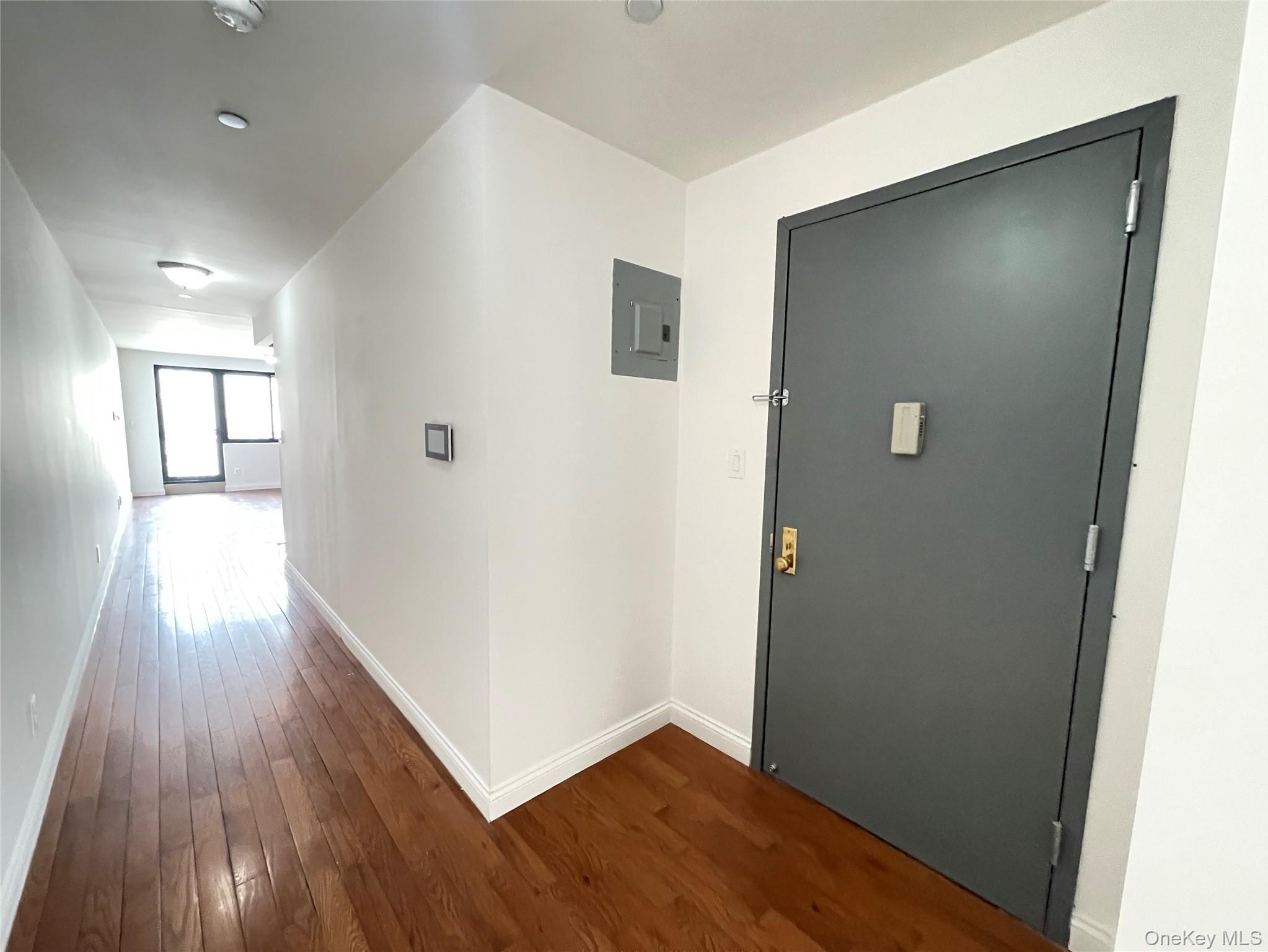 Condo Queens  Queens, NY 11377, MLS-960196-6