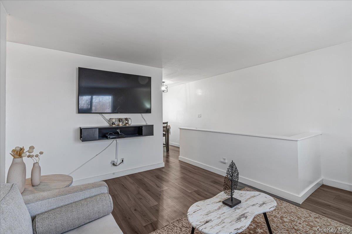 Coop Bell  Queens, NY 11364, MLS-960198-11