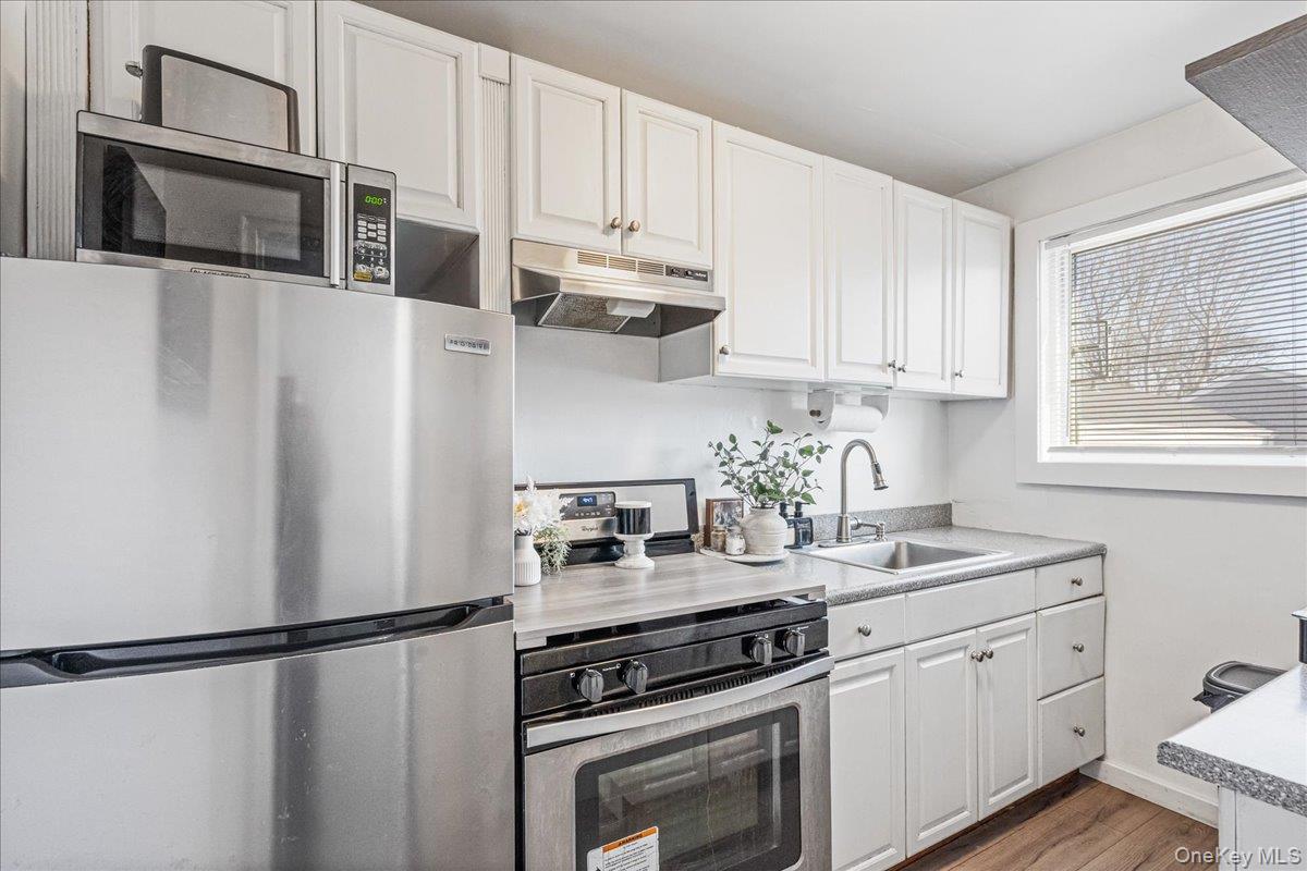 Coop Bell  Queens, NY 11364, MLS-960198-17