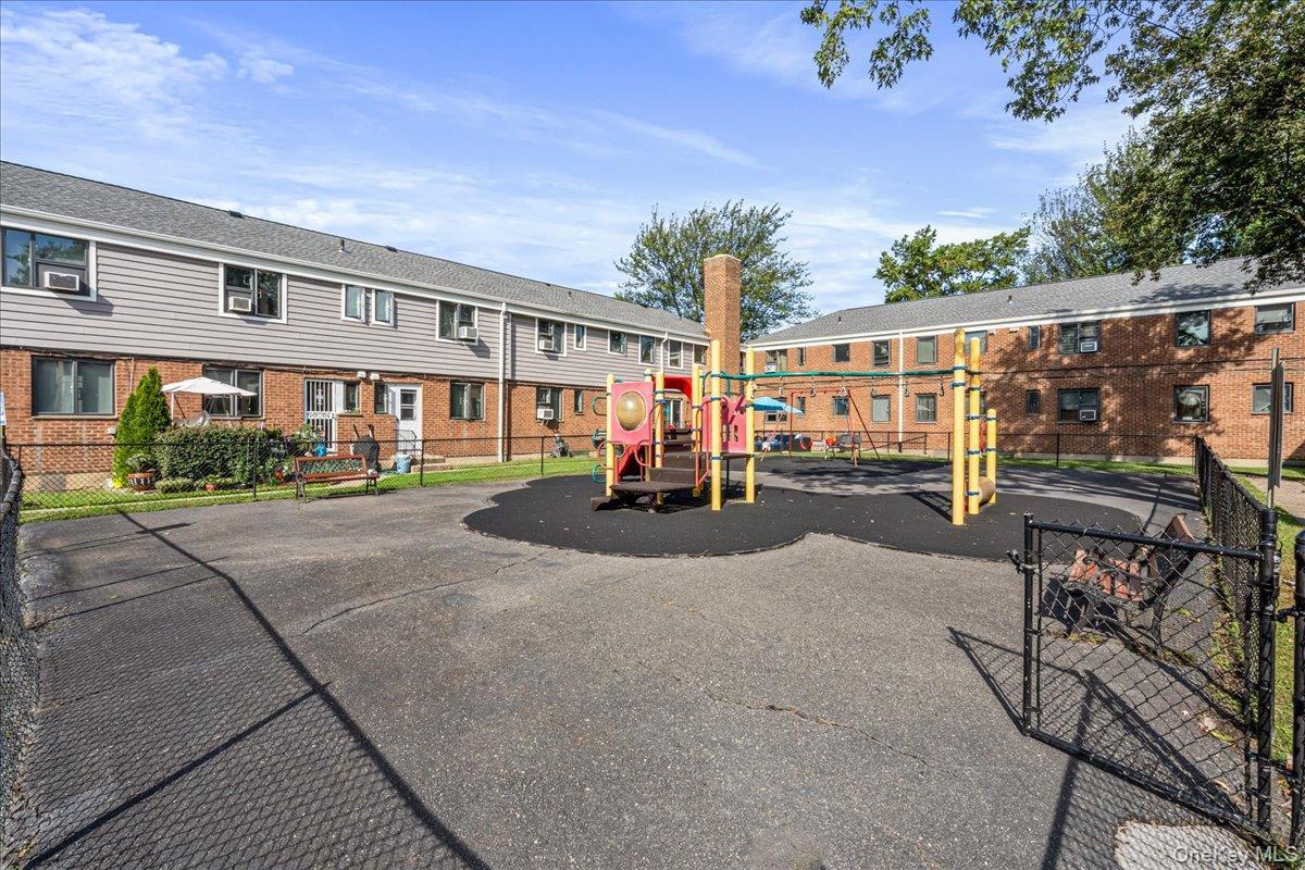 Coop Bell  Queens, NY 11364, MLS-960198-22