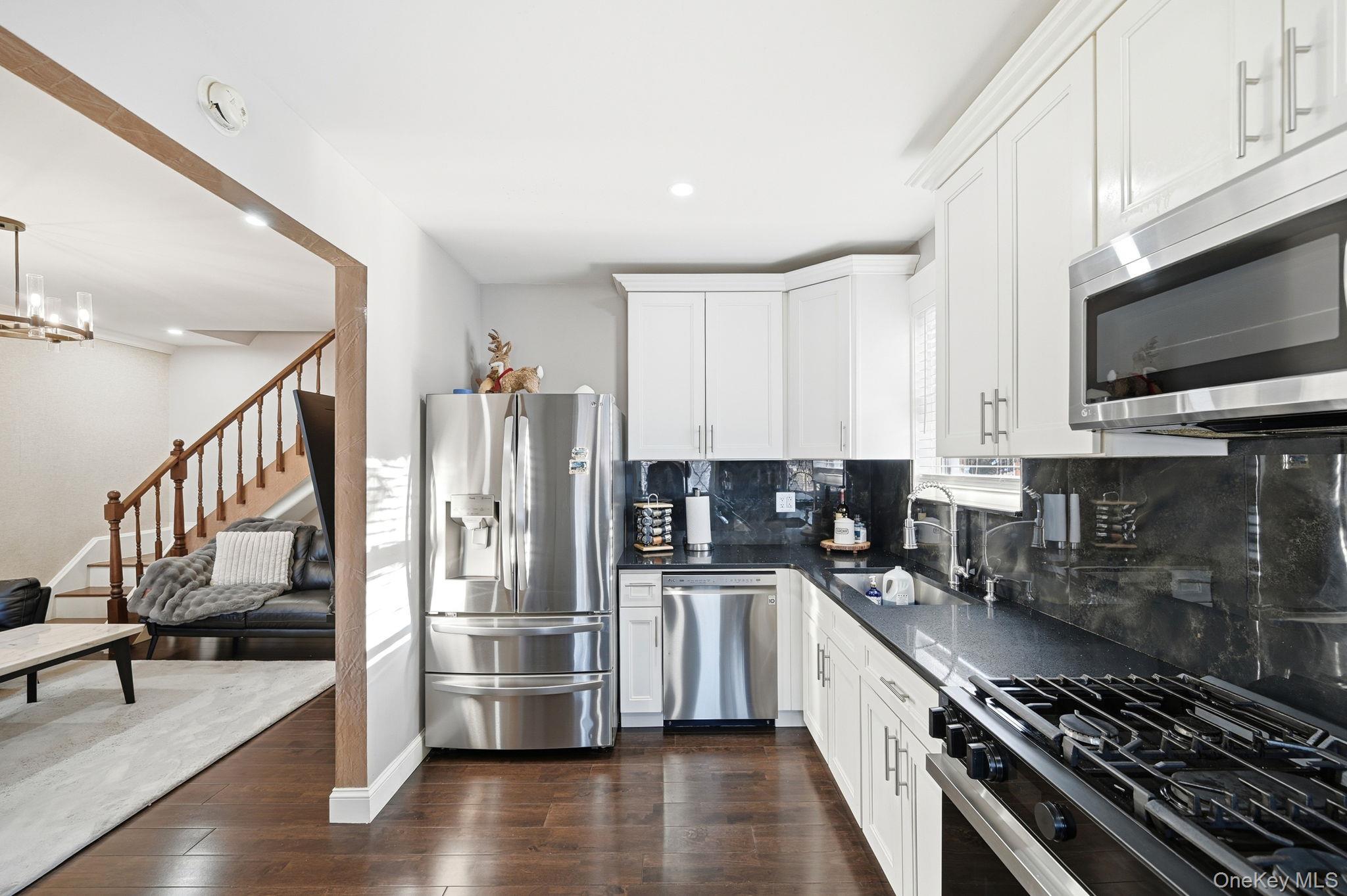 Single Family Neill  Bronx, NY 10461, MLS-960227-13