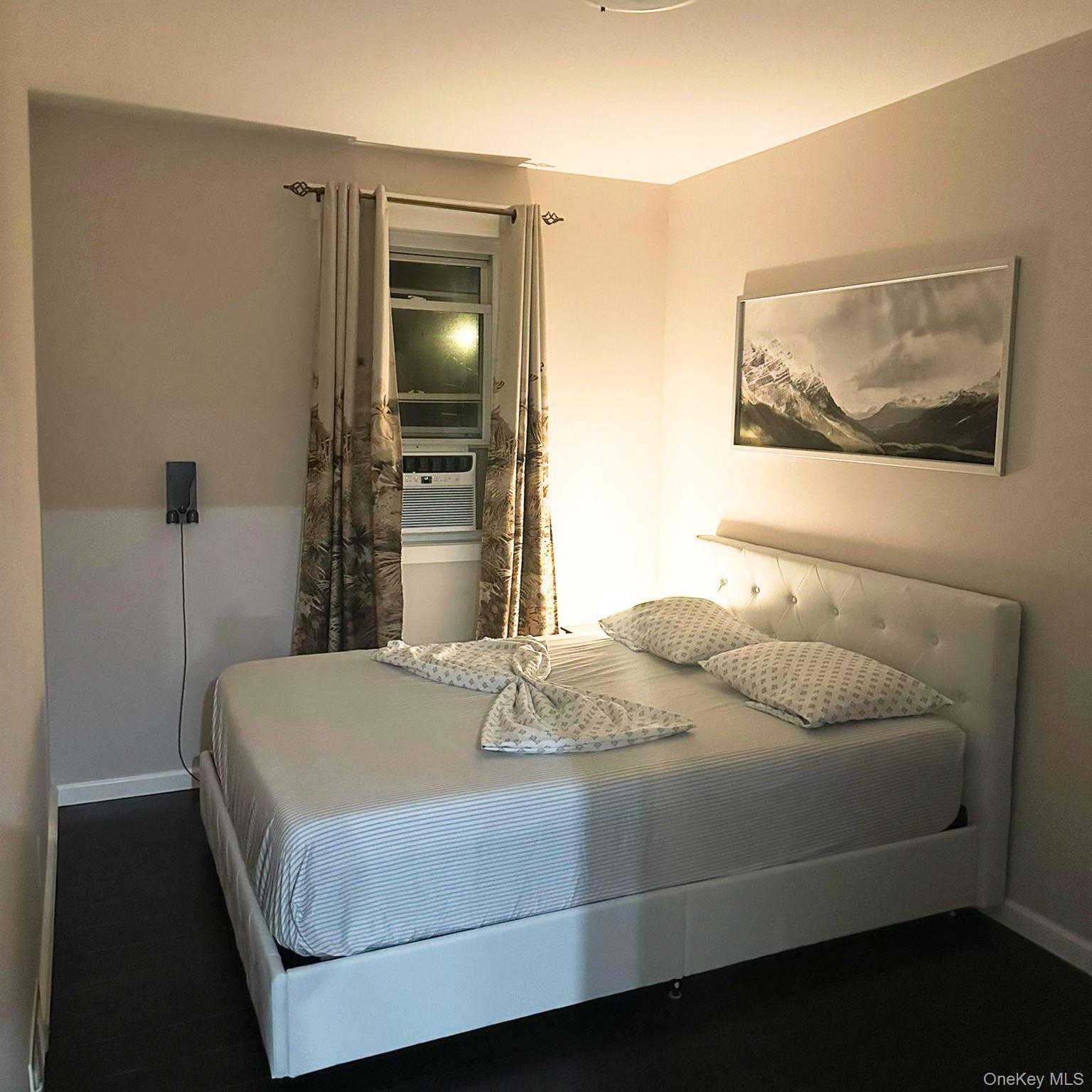 Single Family Neill  Bronx, NY 10461, MLS-960227-17