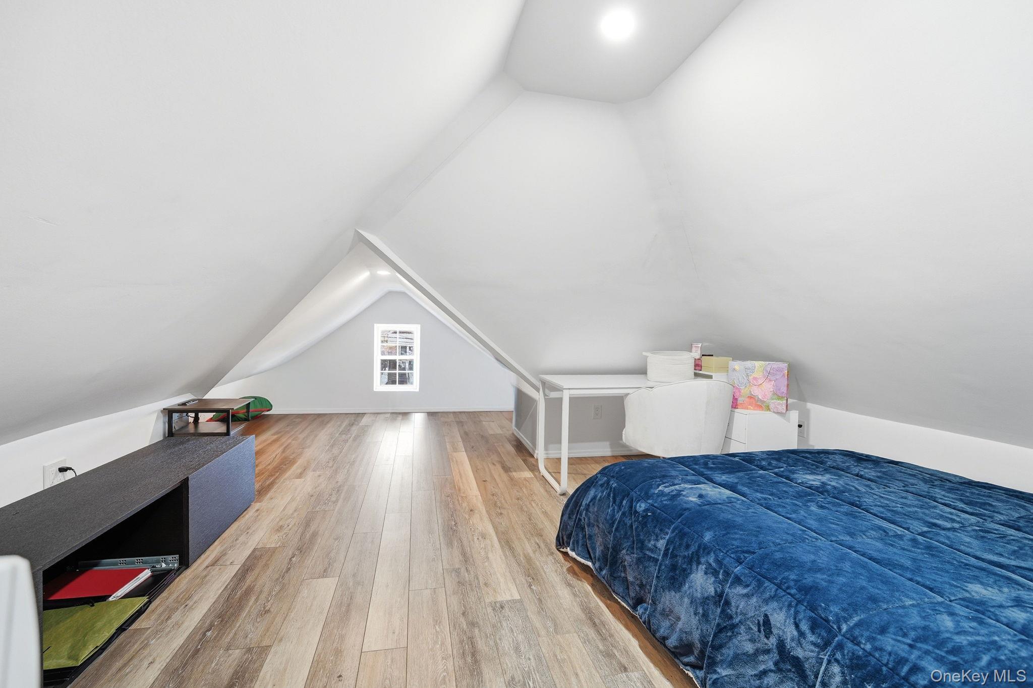 Single Family Neill  Bronx, NY 10461, MLS-960227-21