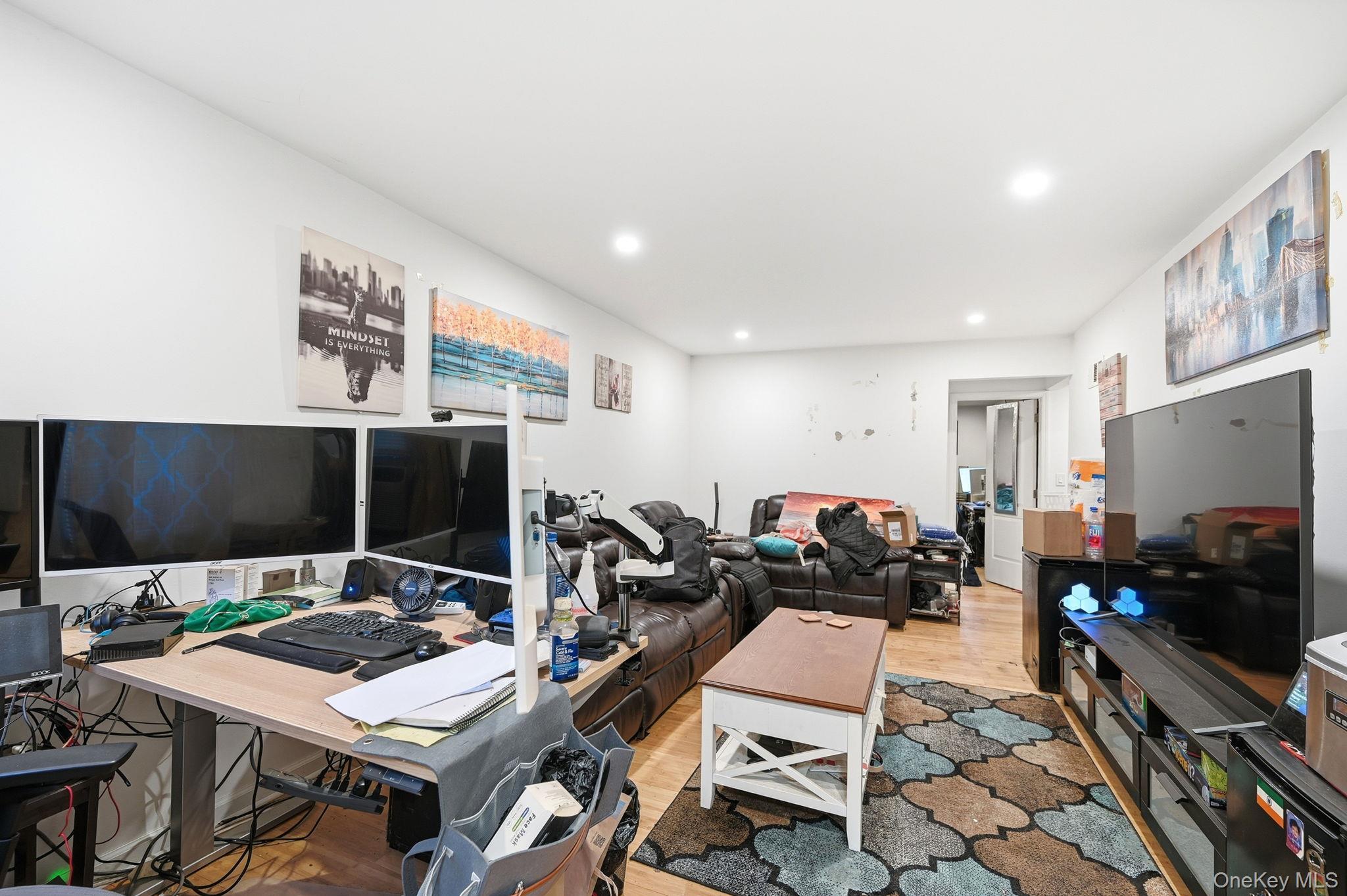 Single Family Neill  Bronx, NY 10461, MLS-960227-27