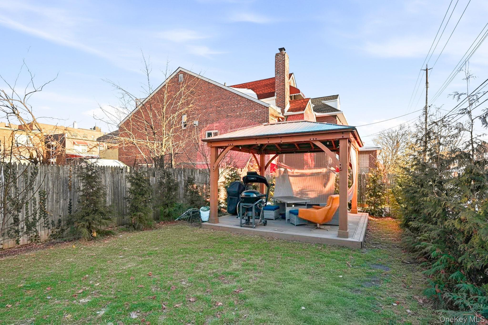 Single Family Neill  Bronx, NY 10461, MLS-960227-32