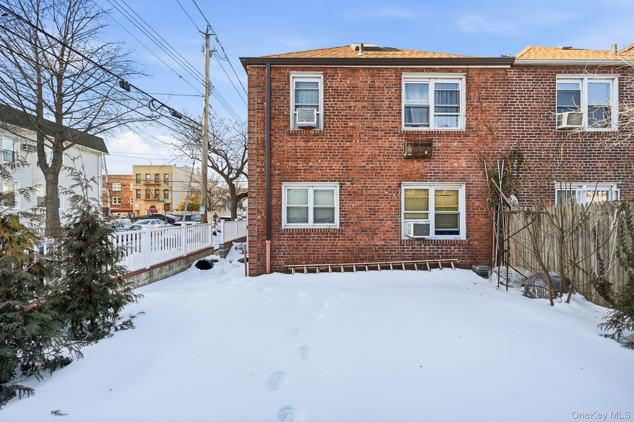 Single Family Neill  Bronx, NY 10461, MLS-960227-34