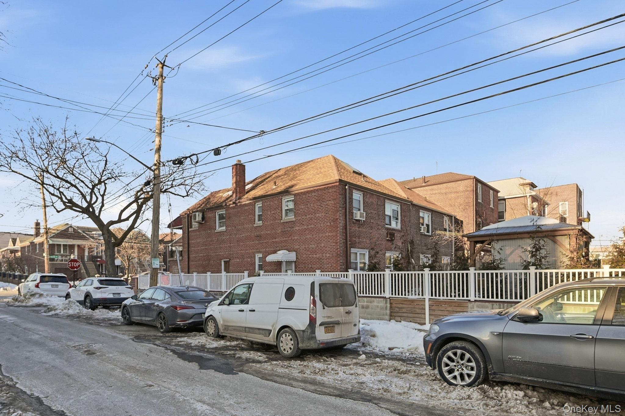 Single Family Neill  Bronx, NY 10461, MLS-960227-35