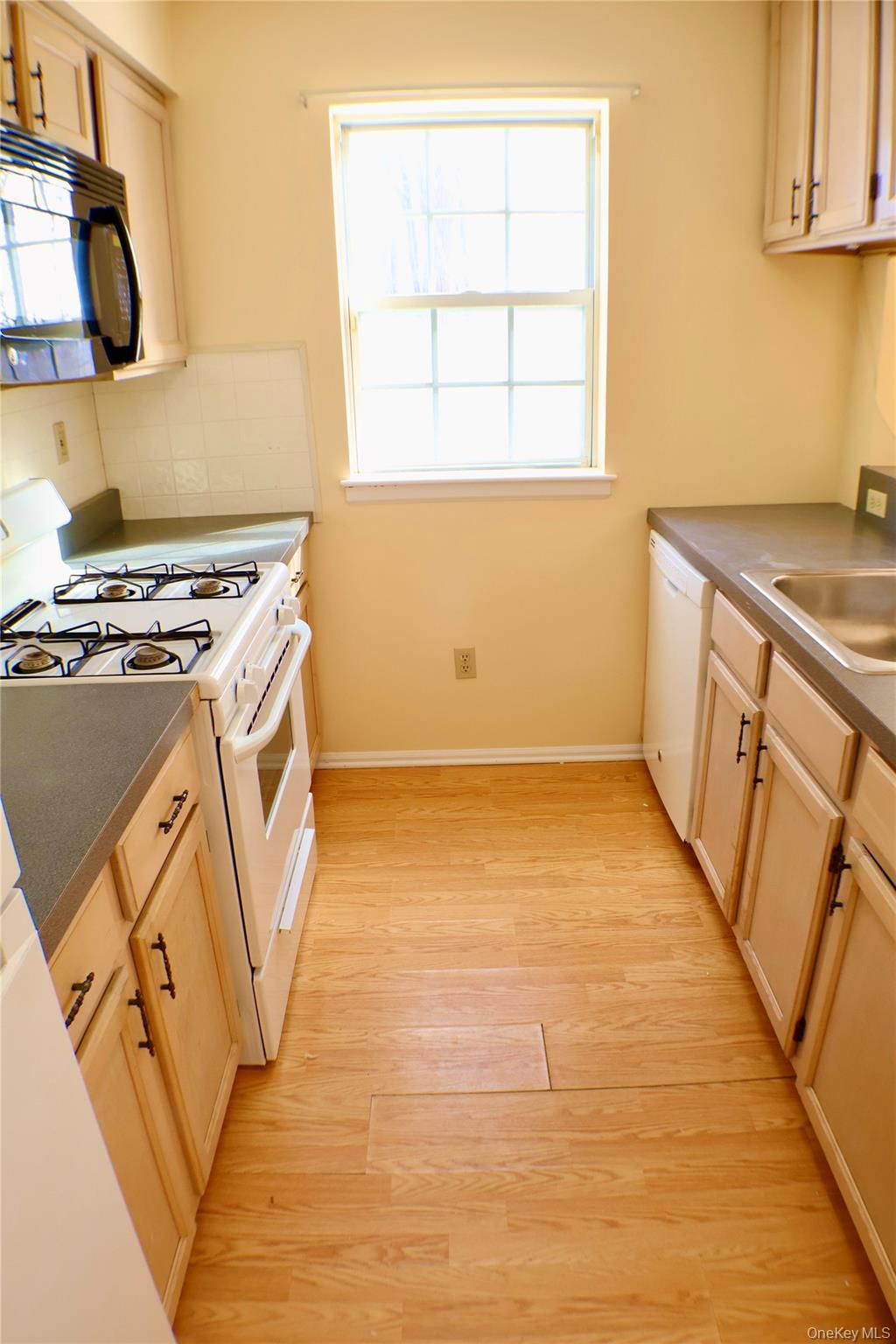 Single Family Gazebo Orange County, NY 12553, MLS-960228-5