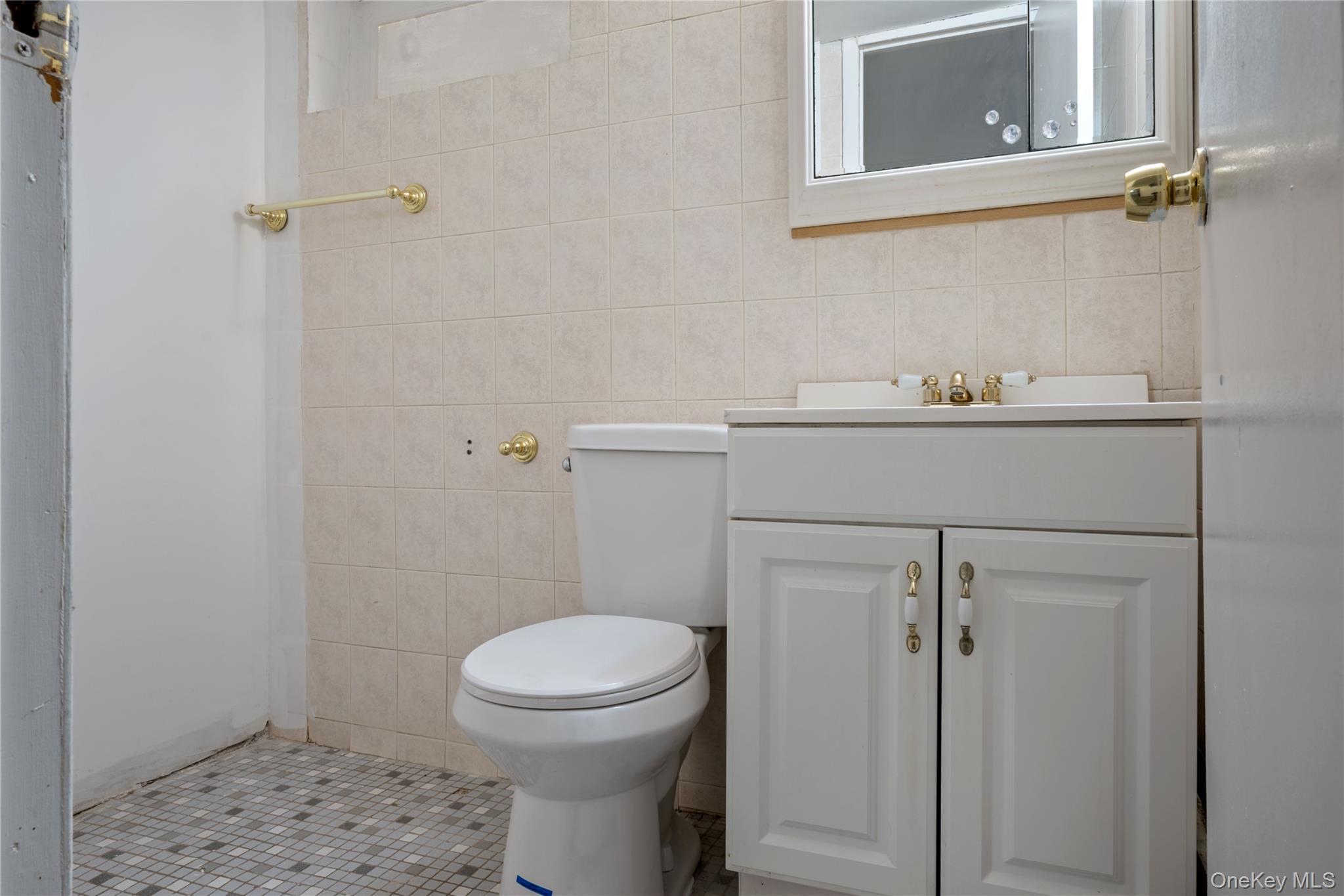 Single Family 188th Queens, NY 11366, MLS-960237-26