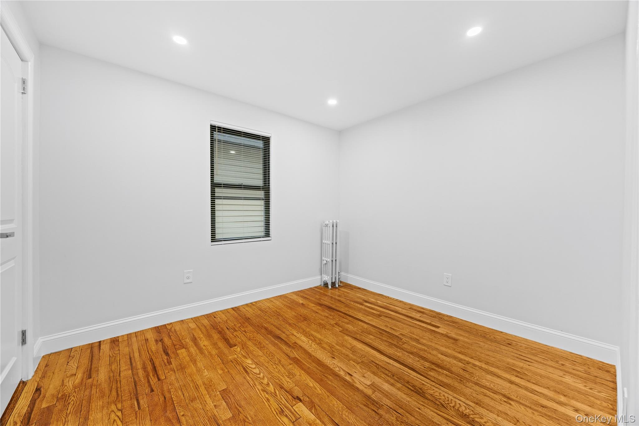 Single Family Saint Paul  Bronx, NY 10461, MLS-960239-17
