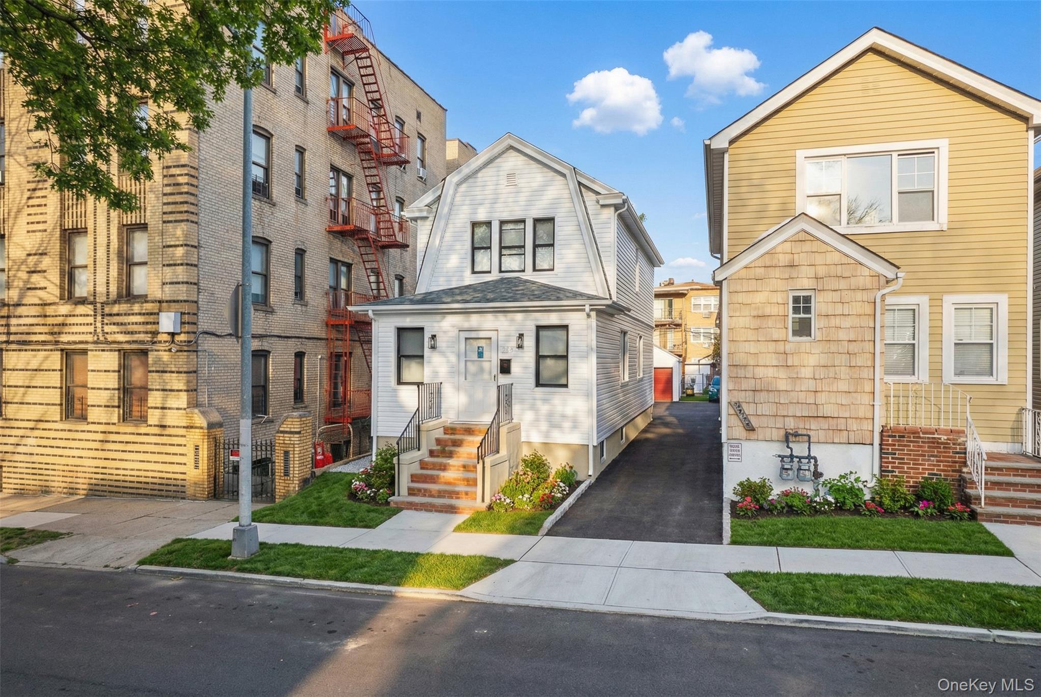 Single Family Saint Paul  Bronx, NY 10461, MLS-960239-2