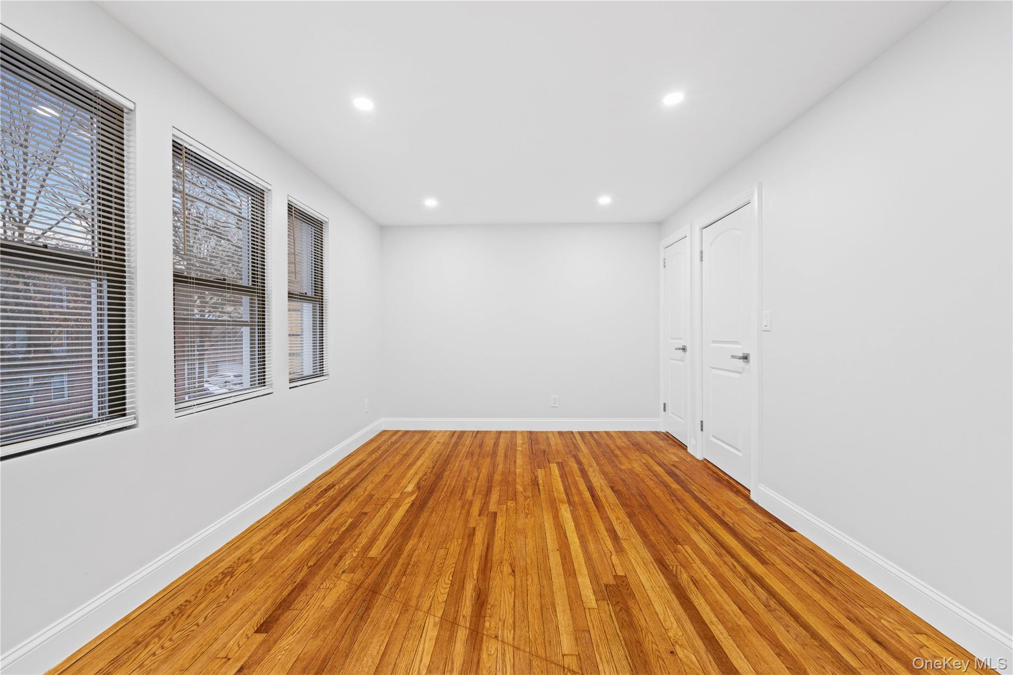 Single Family Saint Paul  Bronx, NY 10461, MLS-960239-20