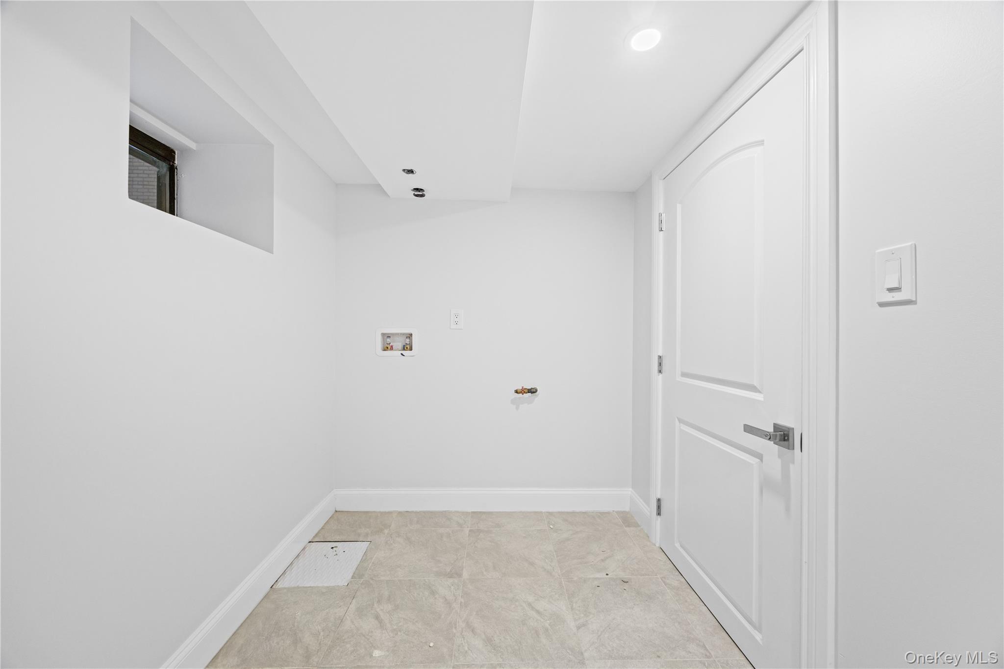 Single Family Saint Paul  Bronx, NY 10461, MLS-960239-25