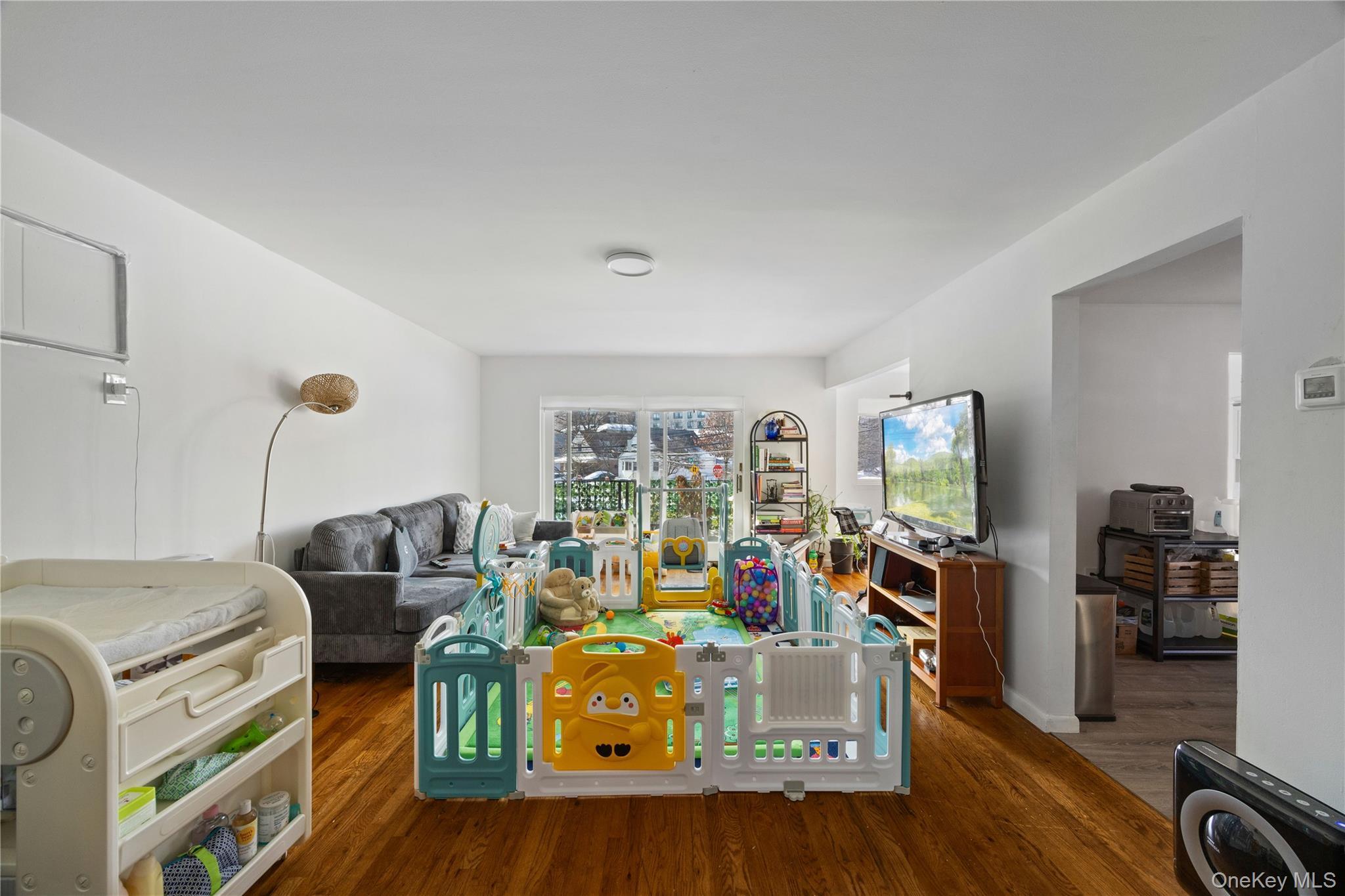 Single Family Burke  Bronx, NY 10469, MLS-960241-16