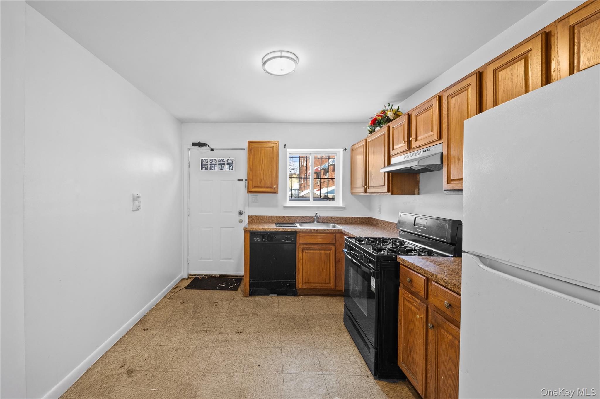 Single Family Burke  Bronx, NY 10469, MLS-960241-6