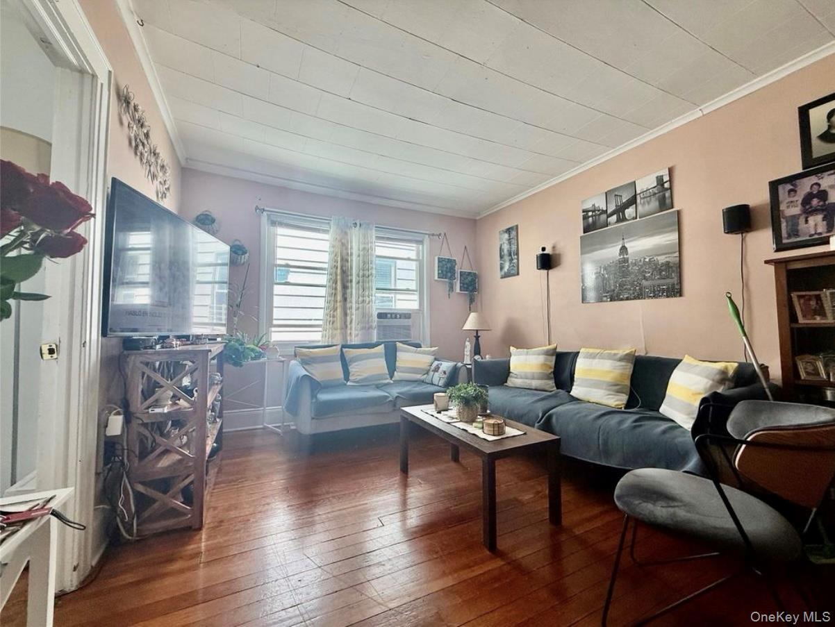 Single Family 58th  Queens, NY 11378, MLS-960247-6