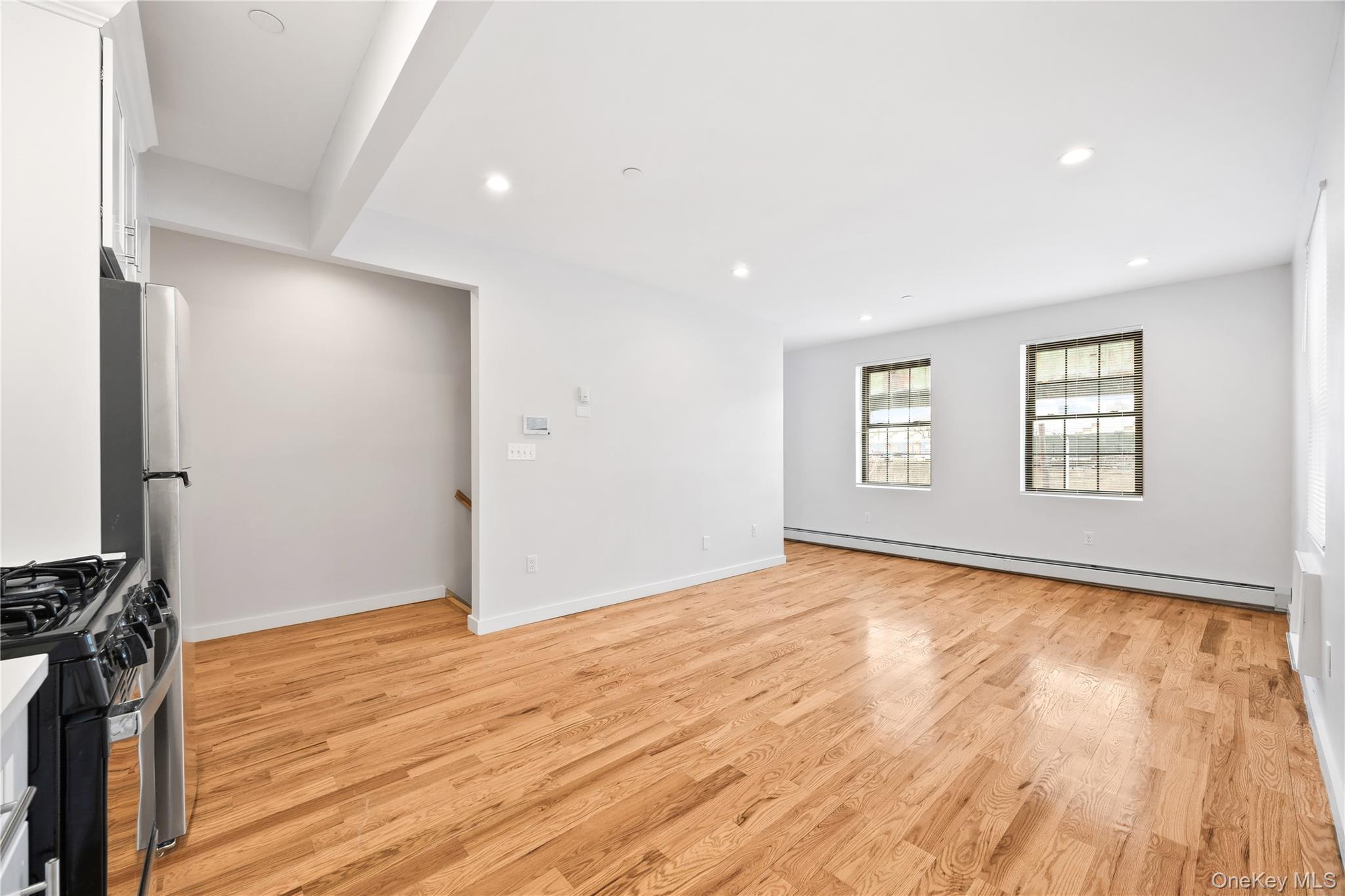 Single Family Morris Park  Bronx, NY 10460, MLS-960252-35