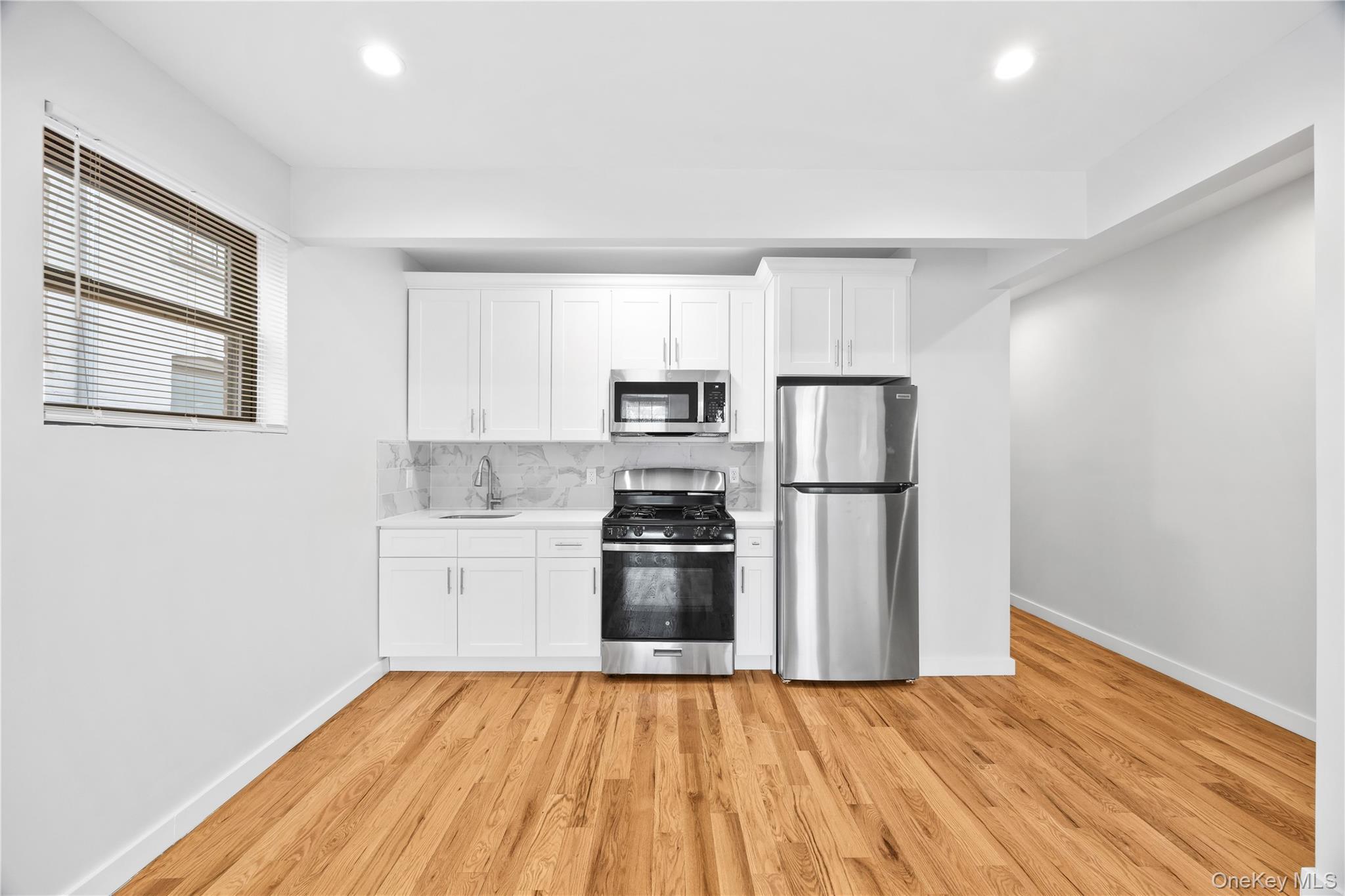 Single Family Morris Park  Bronx, NY 10460, MLS-960252-37