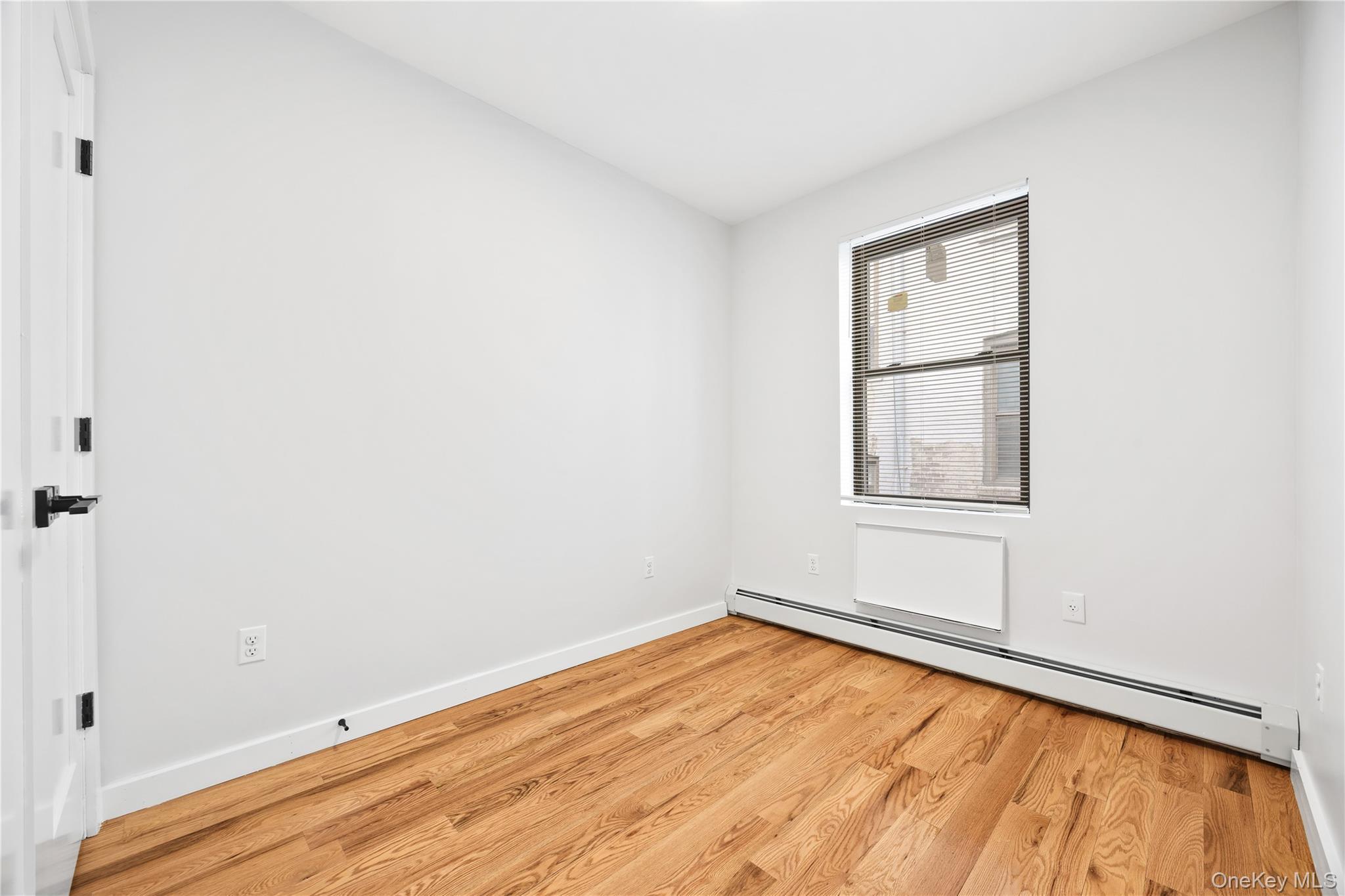 Single Family Morris Park  Bronx, NY 10460, MLS-960252-40