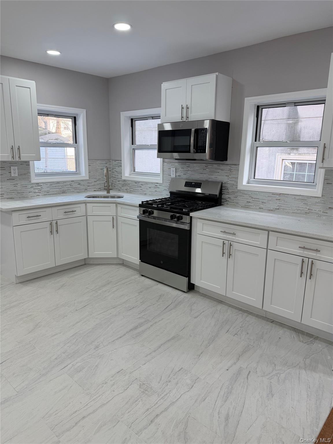 Single Family Eggert  Queens, NY 11691, MLS-960254-6