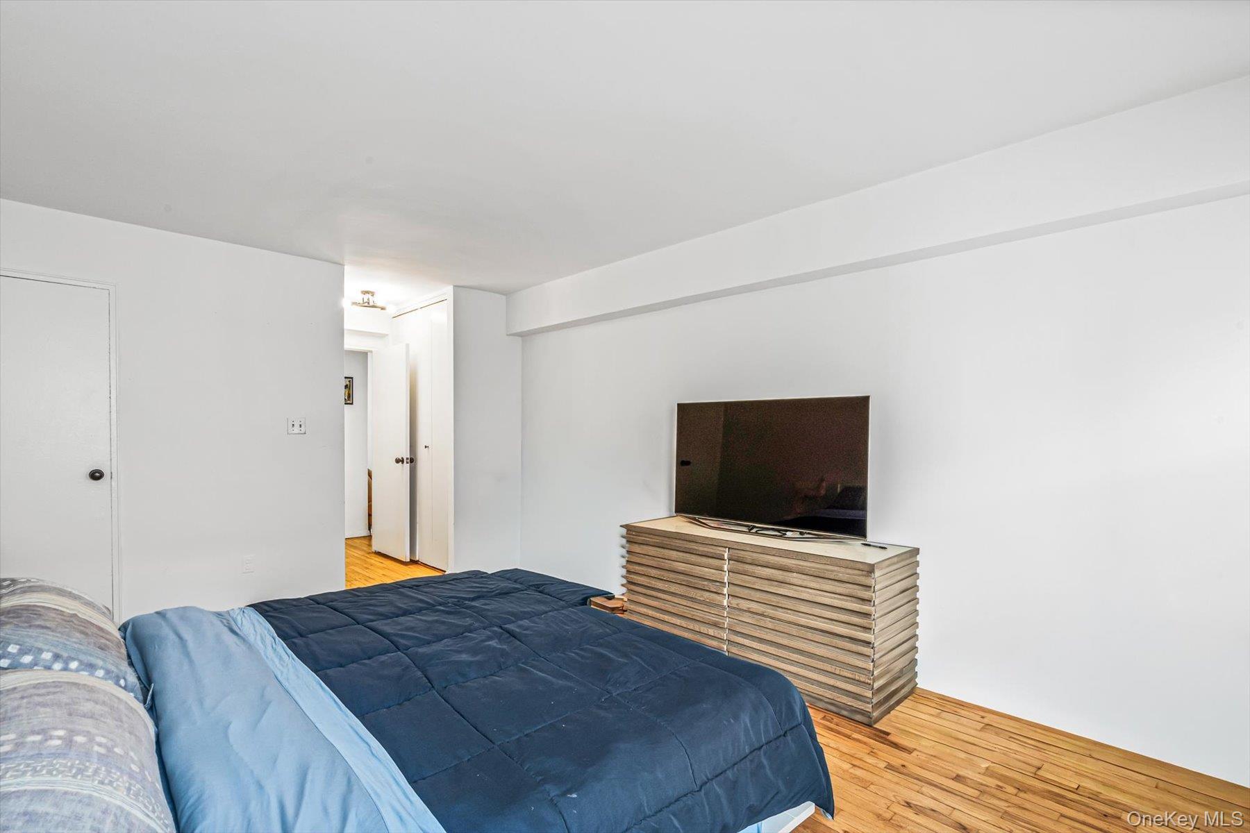 Coop Shore  Nassau County, NY 11561, MLS-960266-18