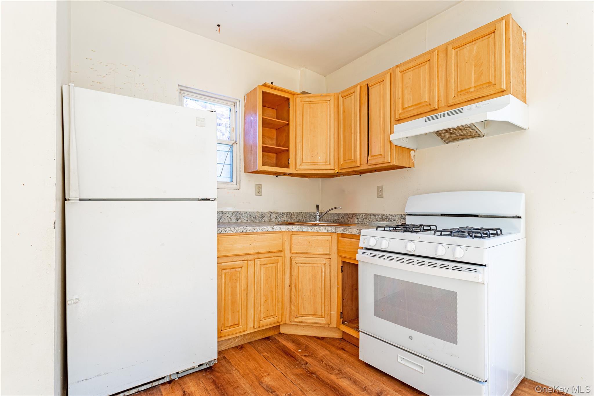 Single Family Roff  Staten Island, NY 10304, MLS-960280-11