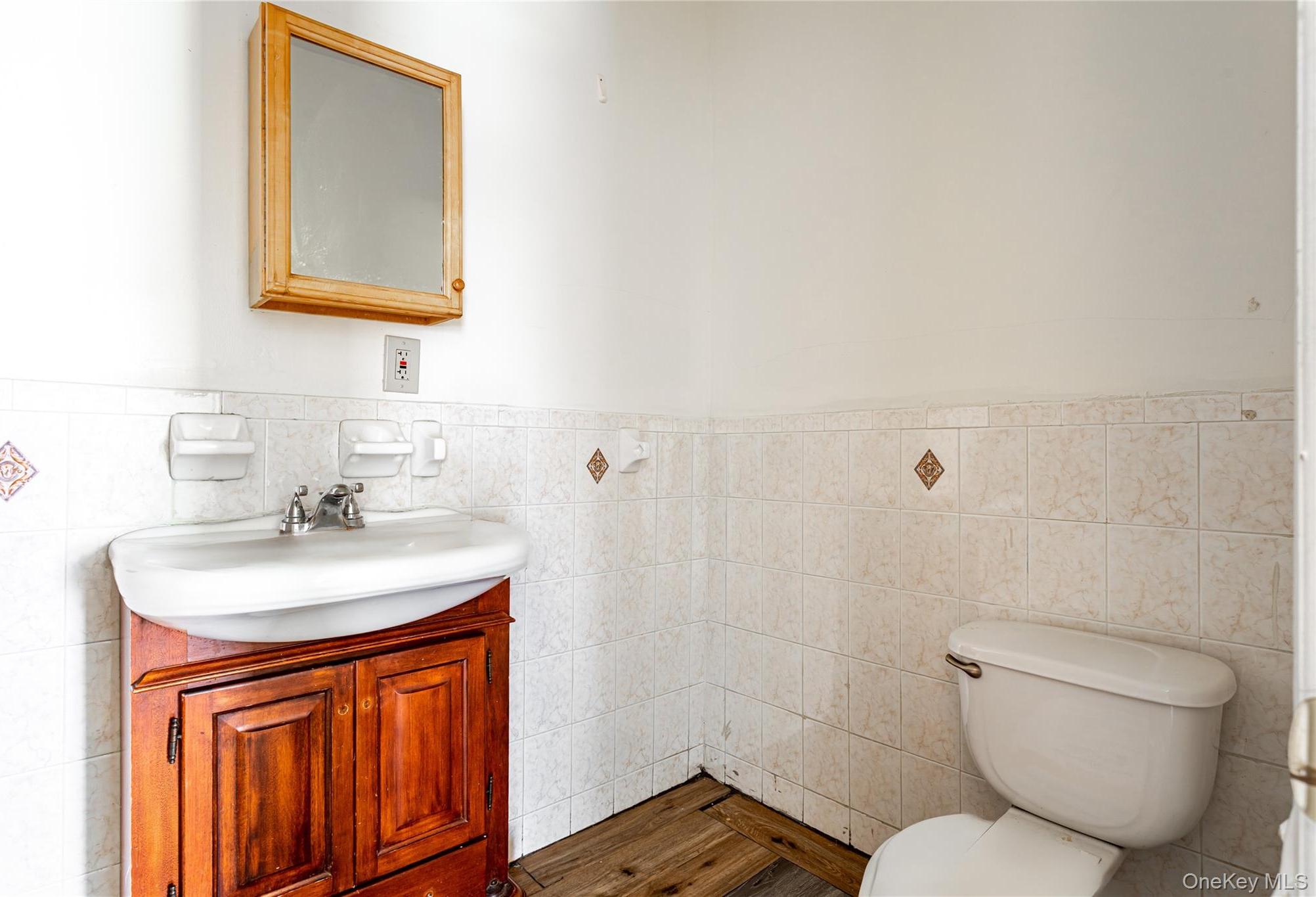 Single Family Roff  Staten Island, NY 10304, MLS-960280-15