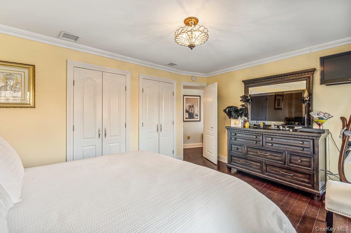 Coop 162nd Queens, NY 11357, MLS-960289-13