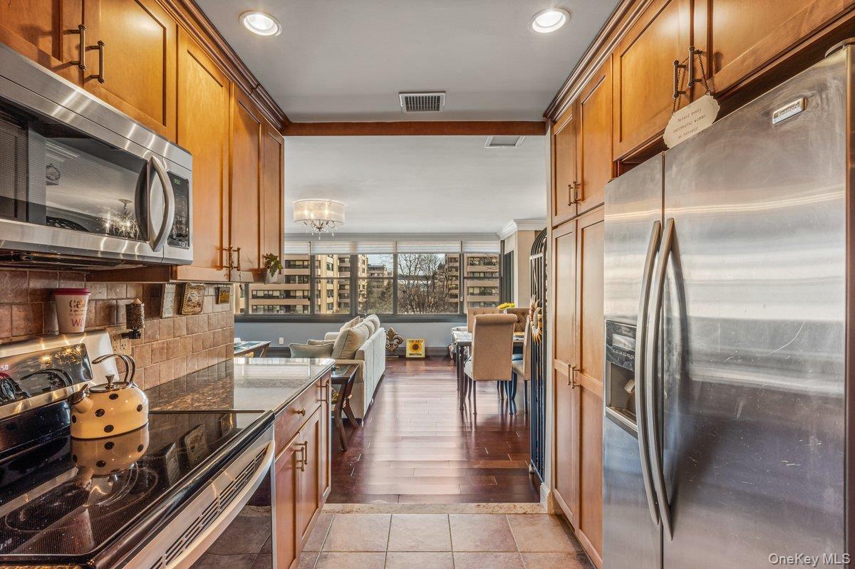 Coop 162nd Queens, NY 11357, MLS-960289-8