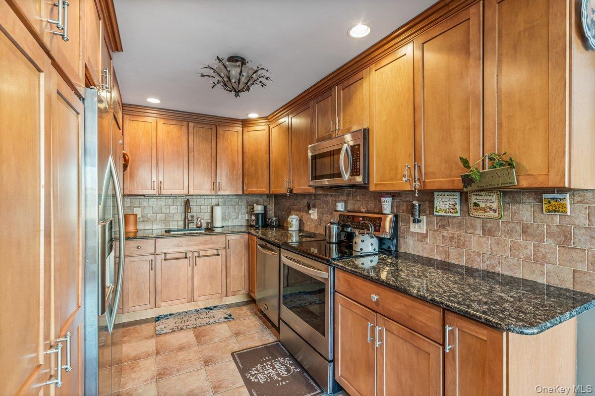 Coop 162nd Queens, NY 11357, MLS-960289-9