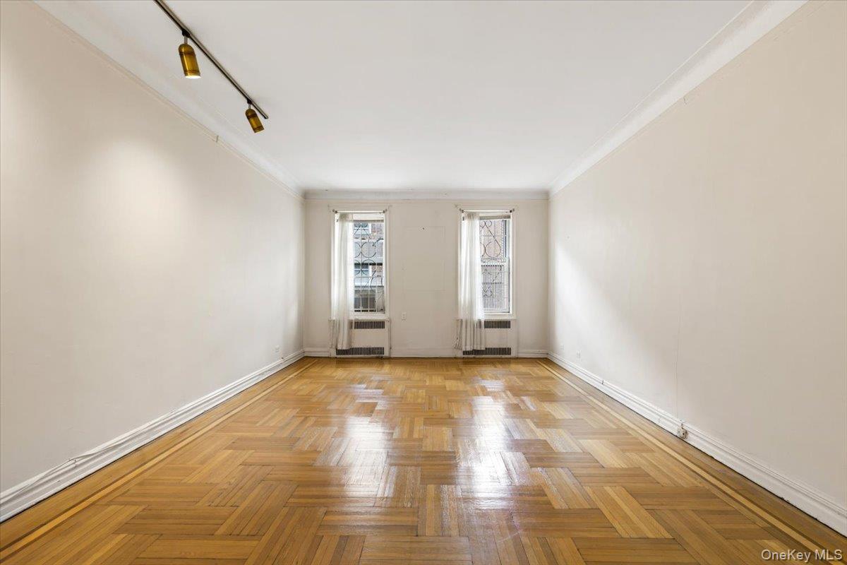 Coop 76th  Queens, NY 11375, MLS-960315-10