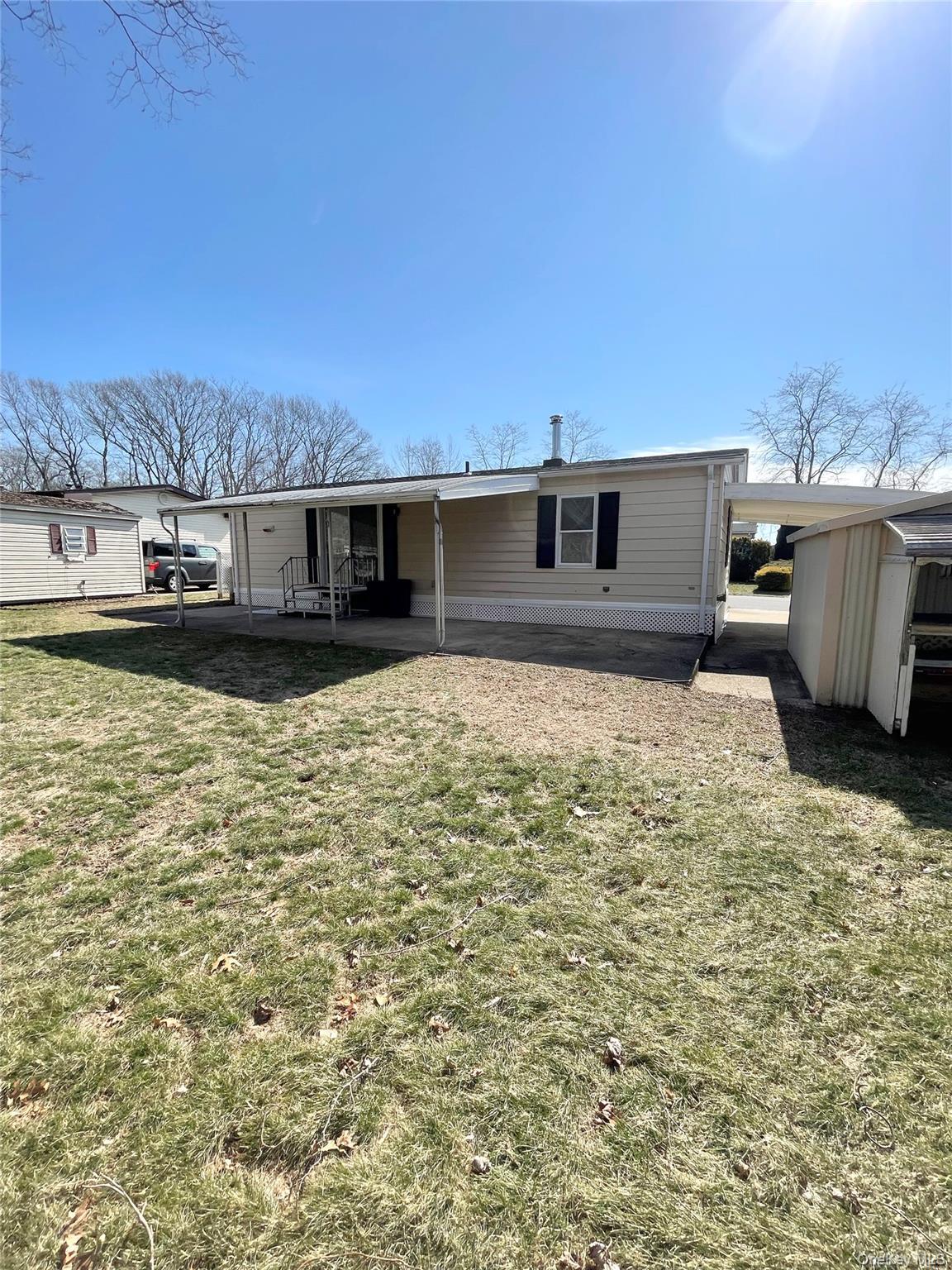 Single Family Old Country  Suffolk County, NY 11901, MLS-960320-4