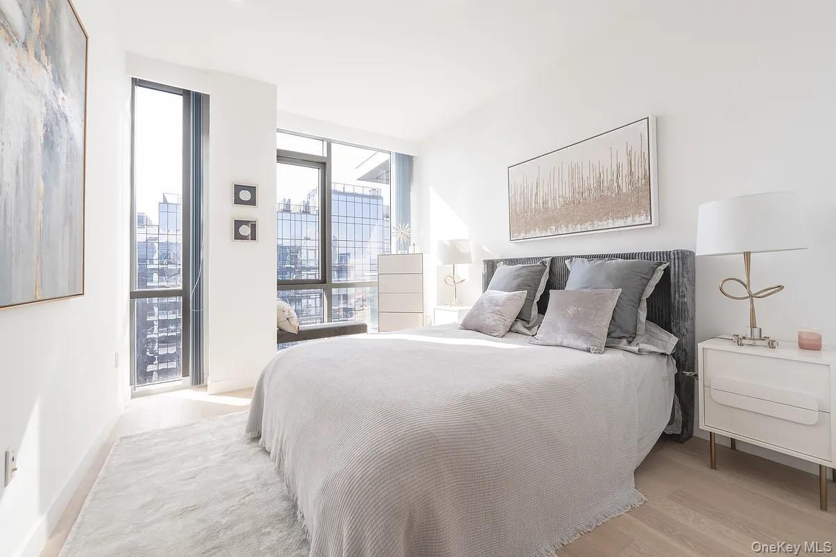 Condo Farrington  Queens, NY 11354, MLS-960322-7