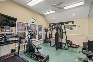 Condo Willow Ridge Suffolk County, NY 11787, MLS-960338-35