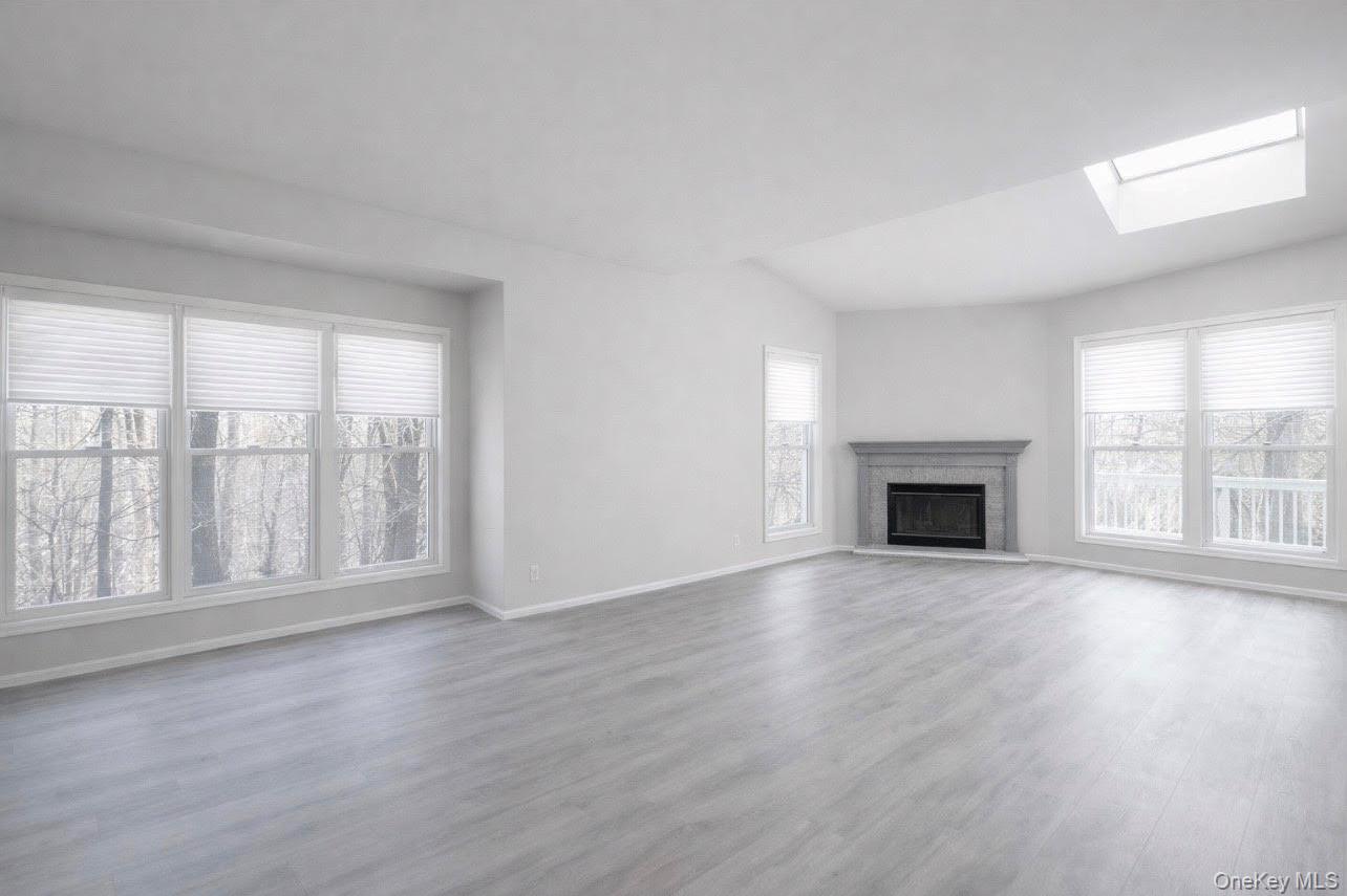 Condo Willow Ridge Suffolk County, NY 11787, MLS-960338-4