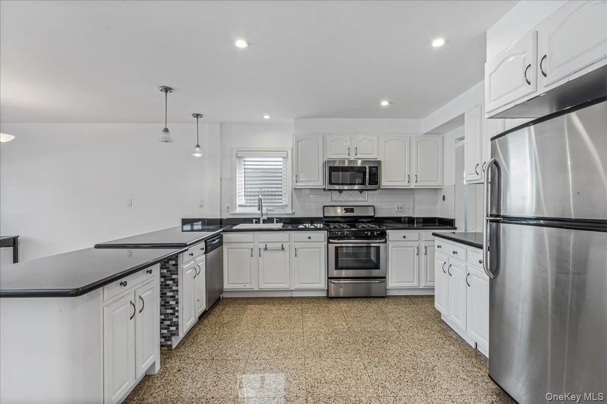 Single Family 9th  Queens, NY 11357, MLS-960348-11