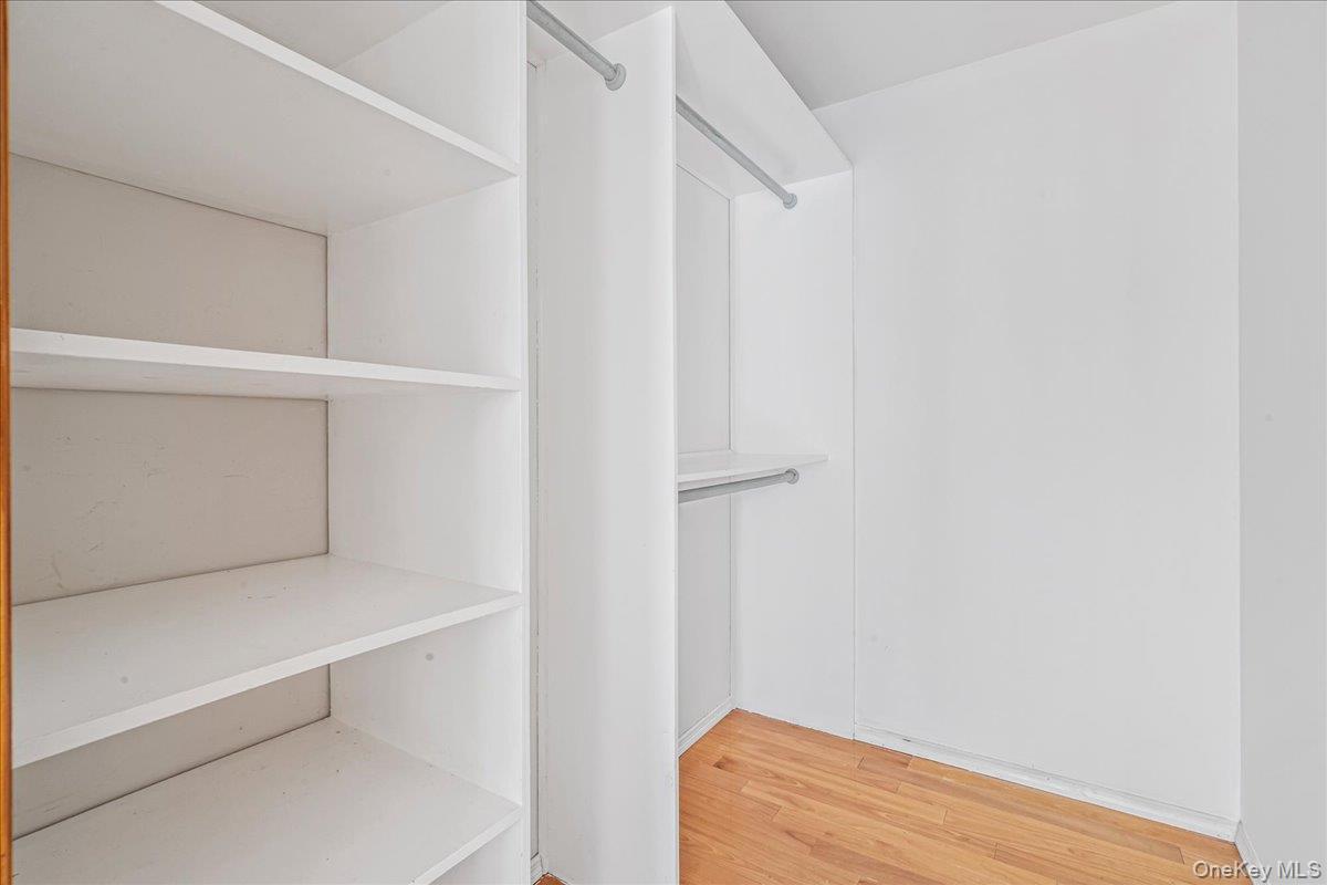 Single Family 9th  Queens, NY 11357, MLS-960348-28