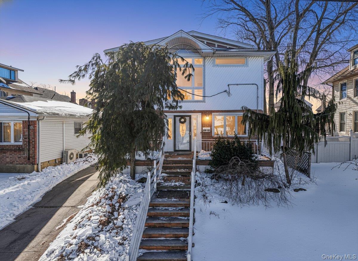 Single Family 9th  Queens, NY 11357, MLS-960348-3