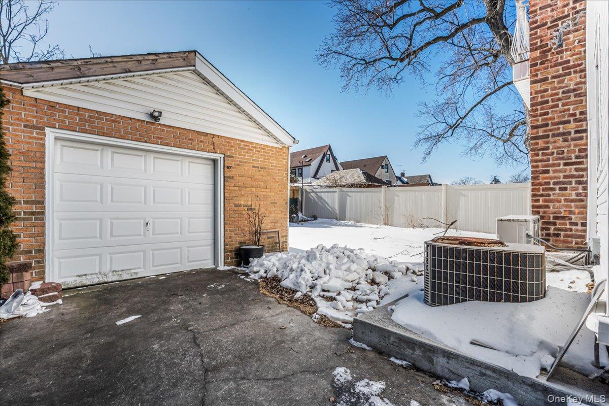 Single Family 9th  Queens, NY 11357, MLS-960348-40