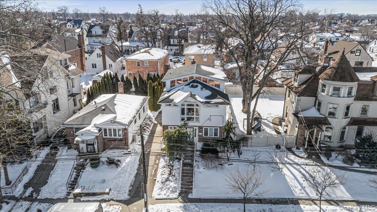 Single Family 9th  Queens, NY 11357, MLS-960348-41