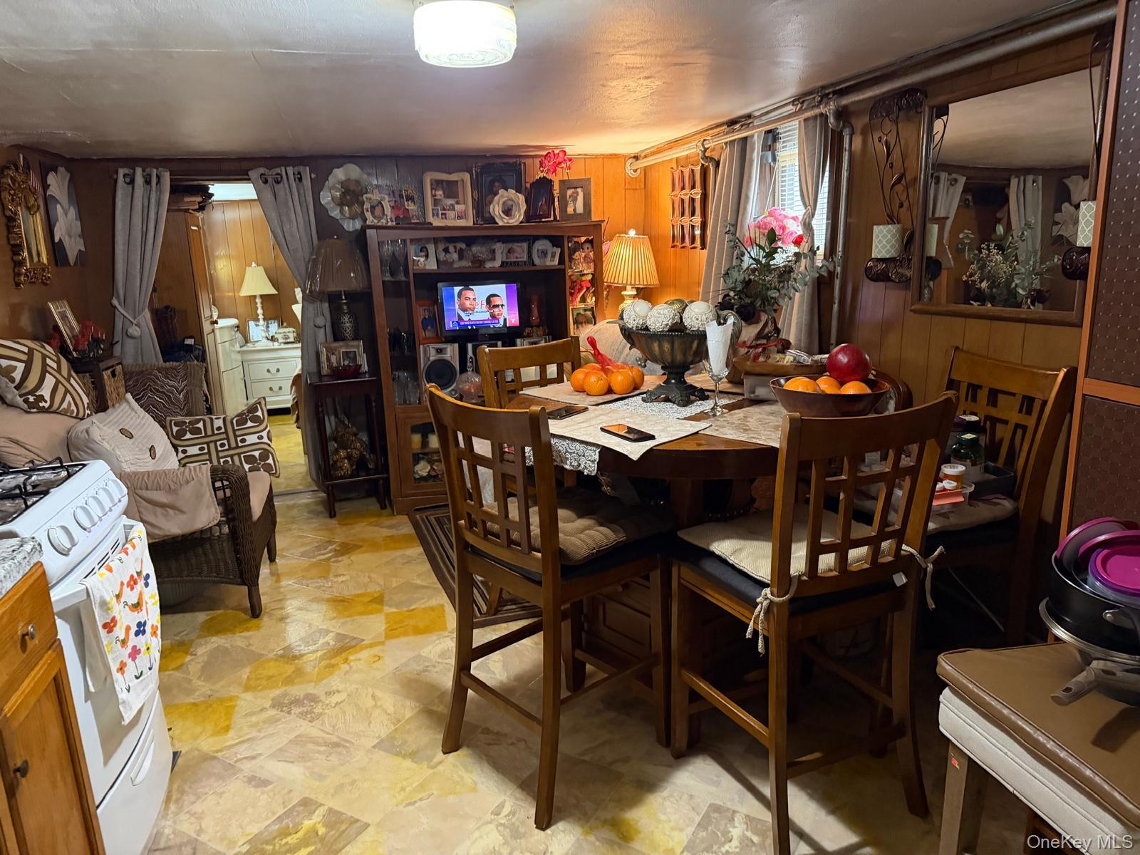 Single Family 47th  Queens, NY 11368, MLS-960349-22