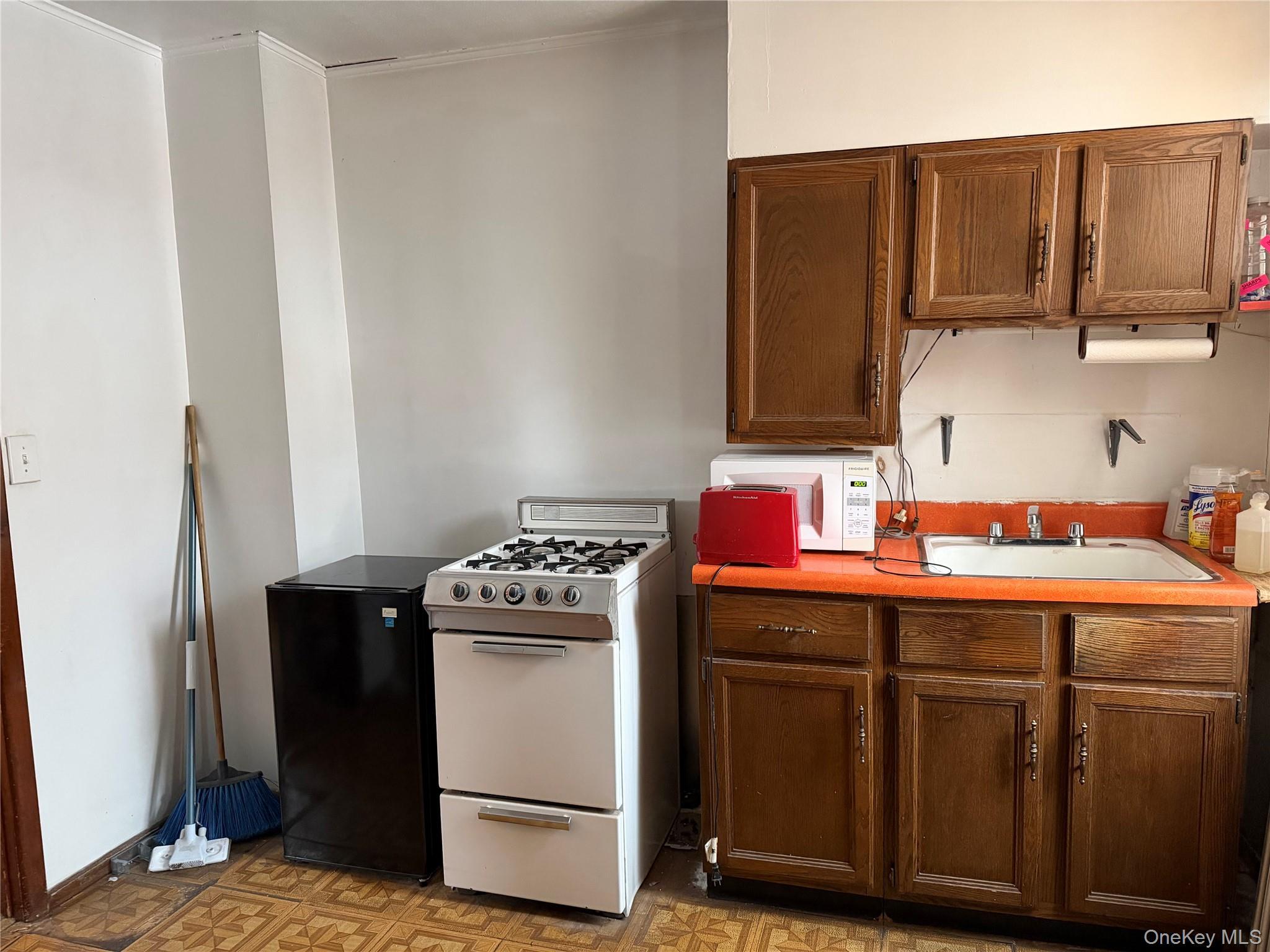 Single Family 47th  Queens, NY 11368, MLS-960349-5